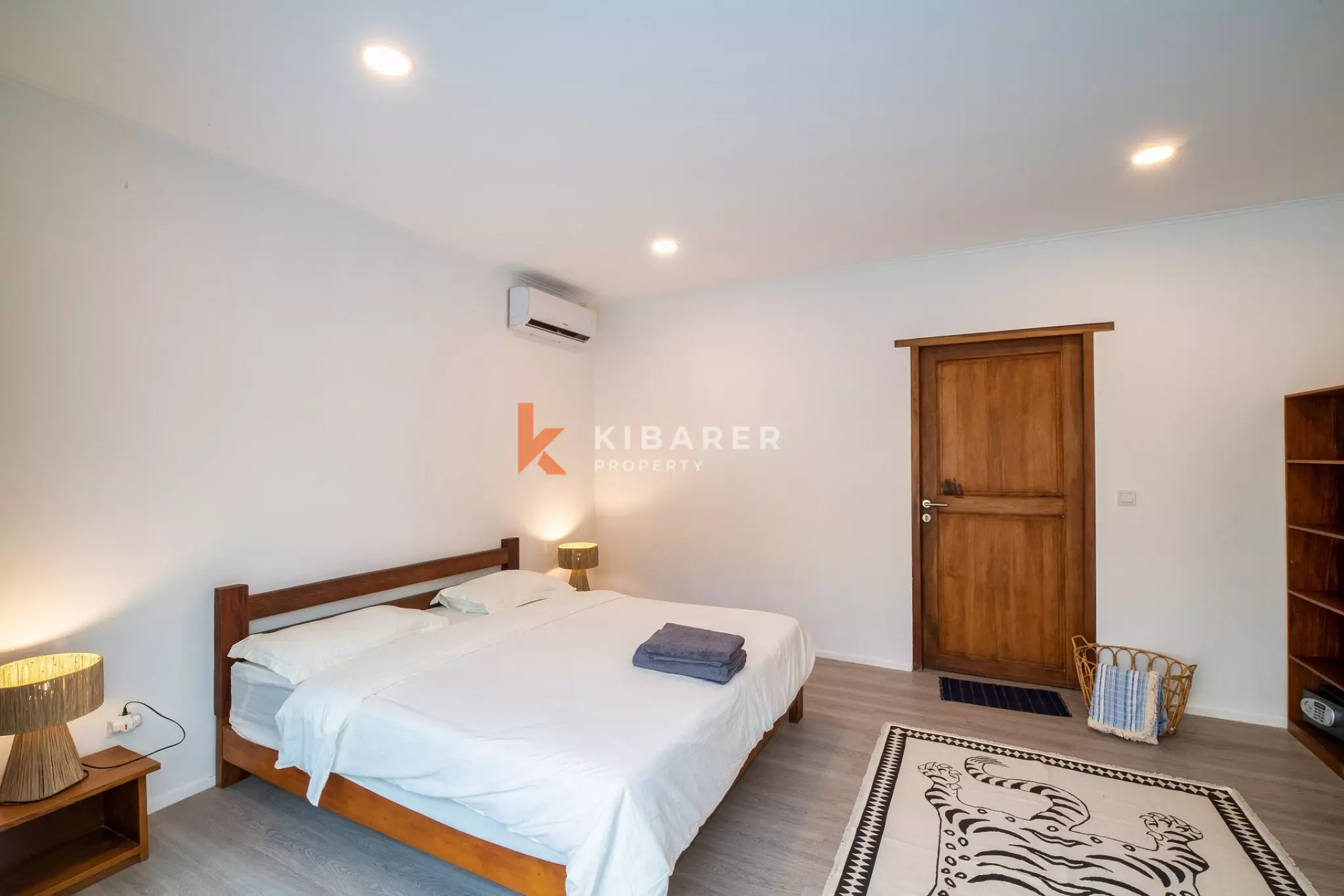 Luxury Four-Bedroom Villa with Enclosed Living Room in Prime Berawa Location — image 16