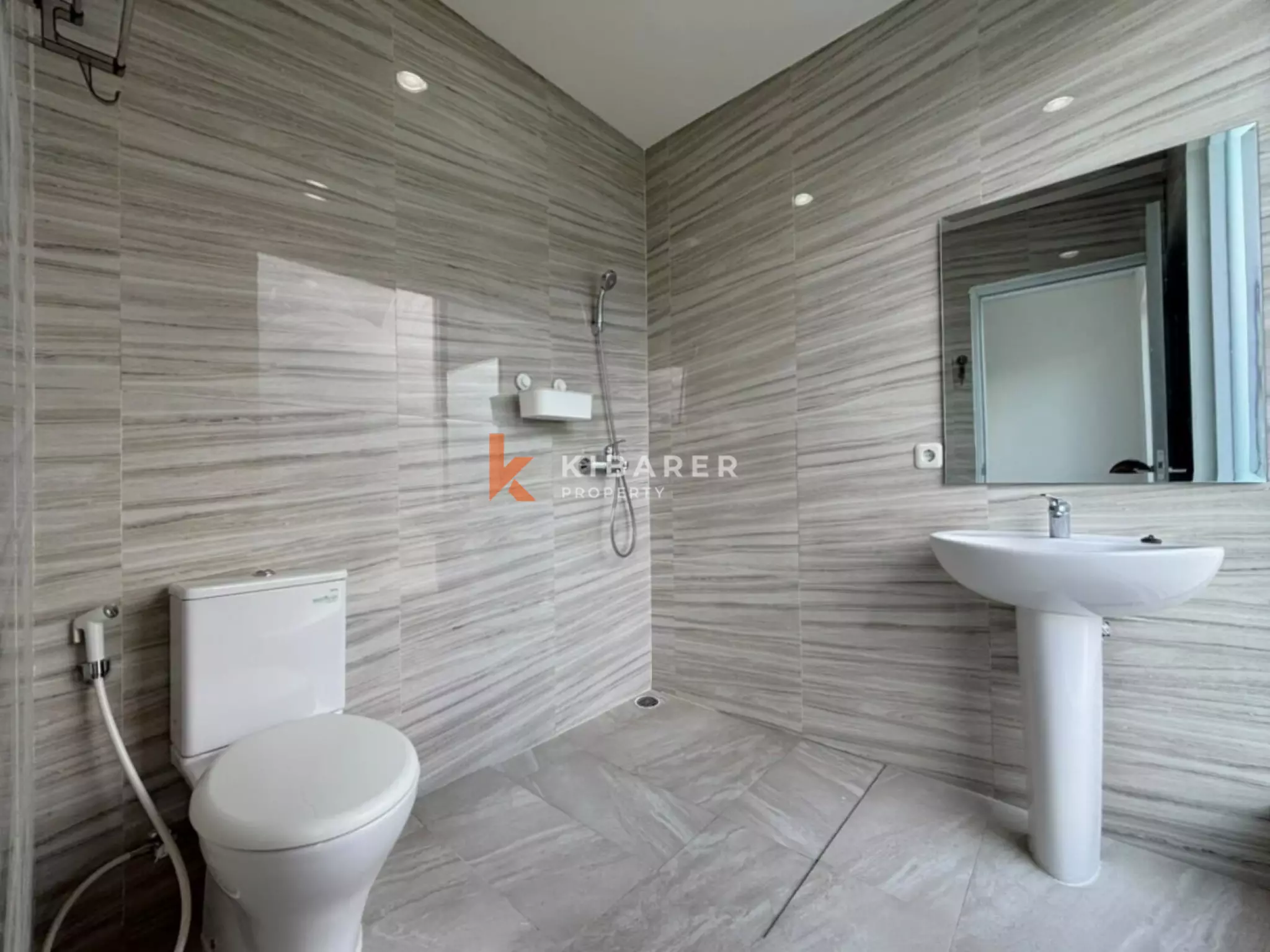 elegant two bedroom villa in exclusive nusa dua complex — image 13