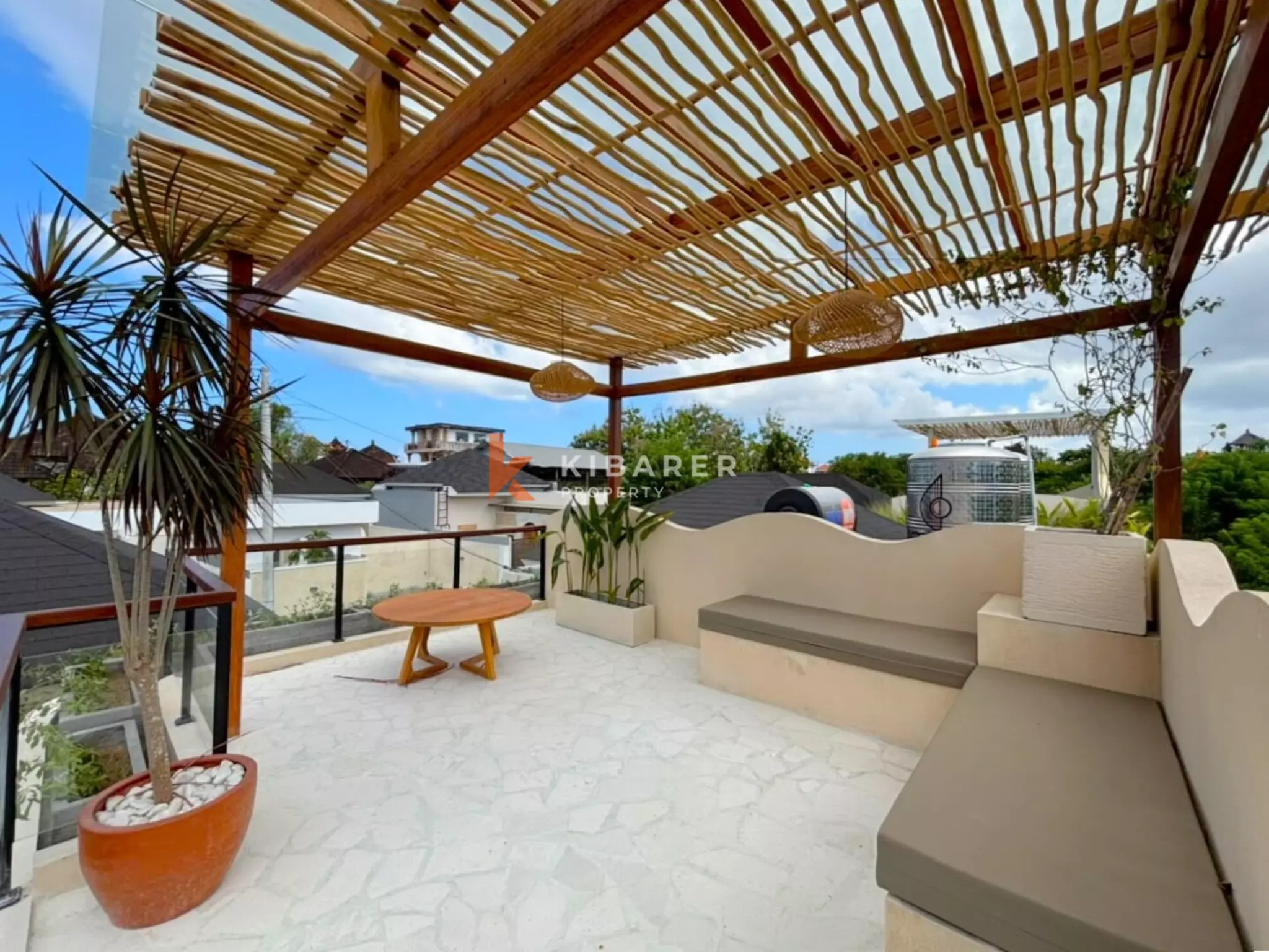 Elegant Three Bedroom Rooftop Pool Villa Near Bali's Best Beaches in Ungasan — image 9