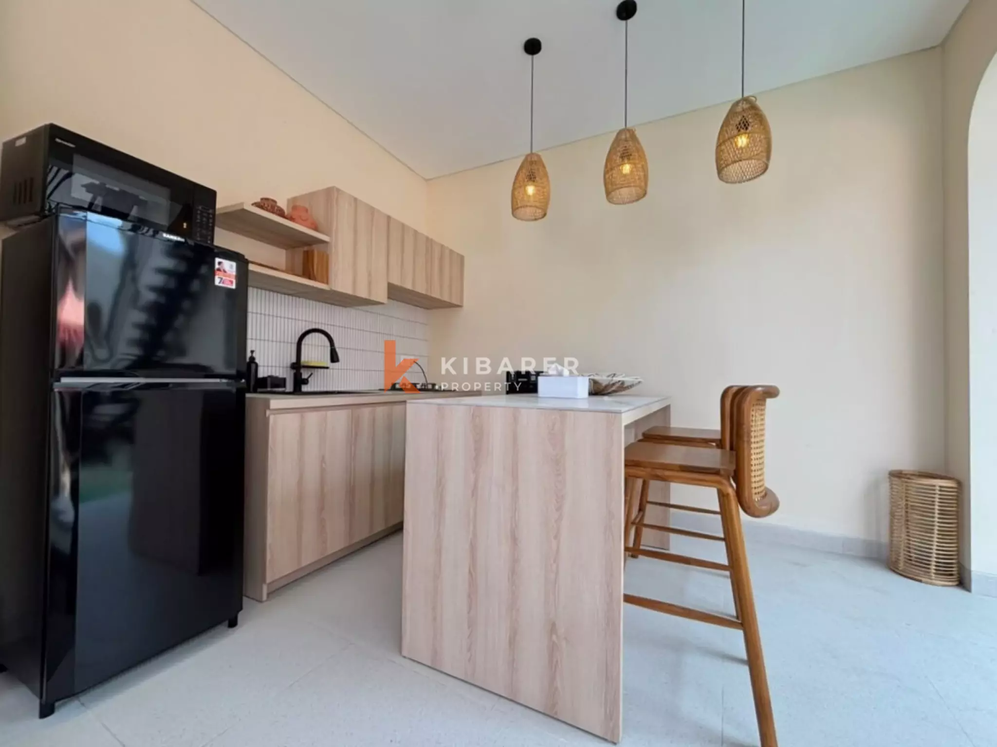 Elegant Three Bedroom Rooftop Pool Villa Near Bali's Best Beaches in Ungasan — image 5