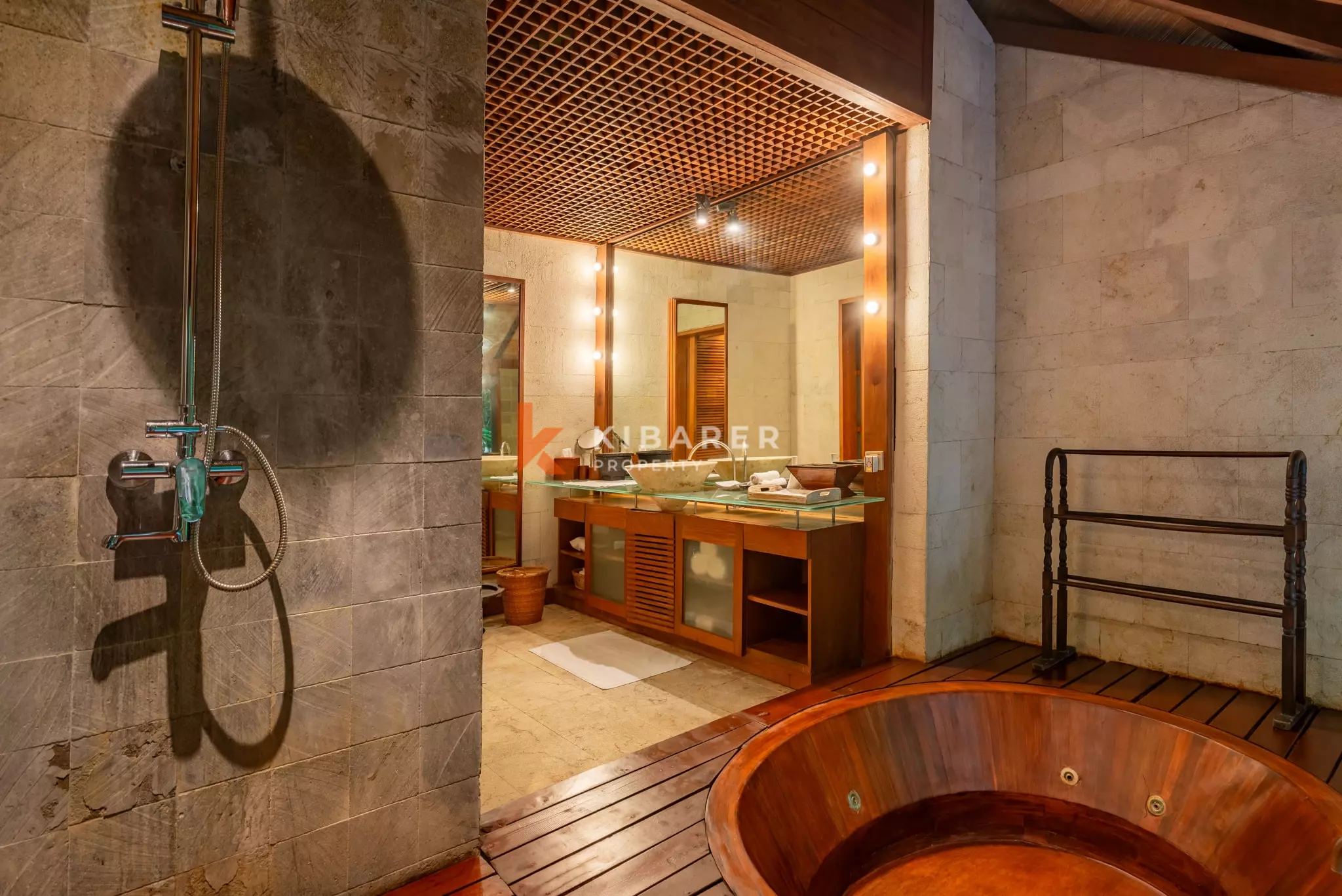 Stunning Two-Bedroom Villa with Garden in Umalas — image 12