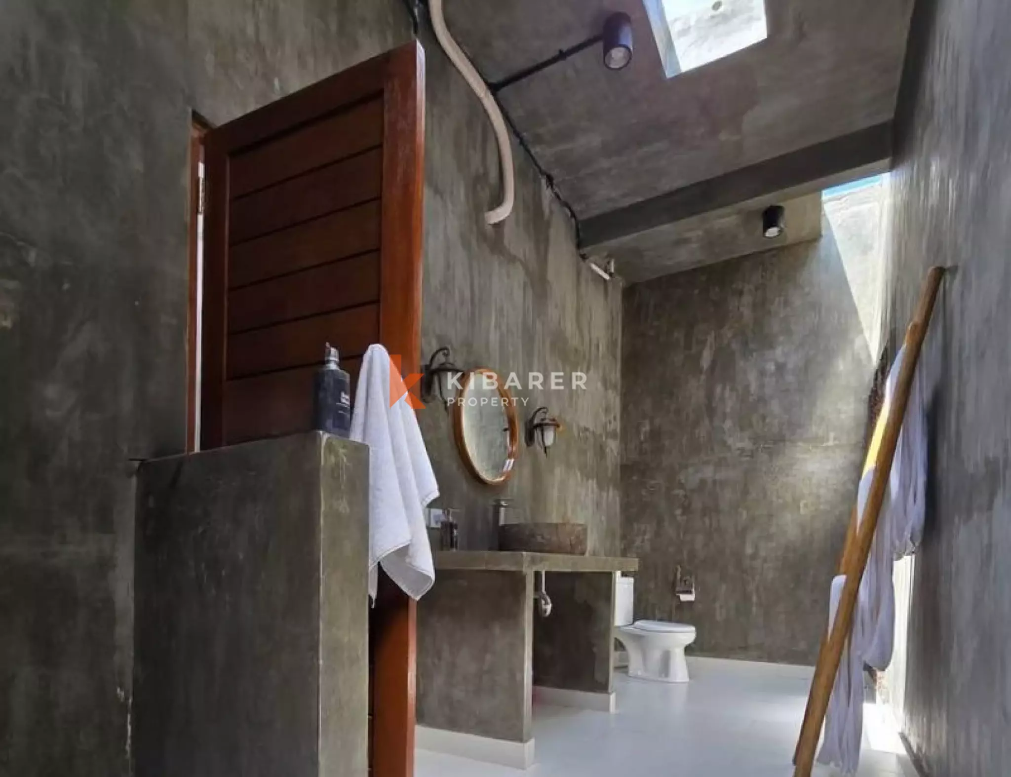 Prime Berawa Three Bedroom Open Living Villa Near Beach and cafes — image 14