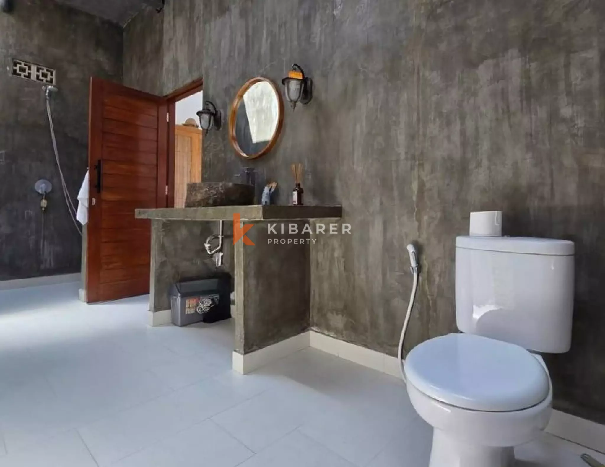 Prime Berawa Three Bedroom Open Living Villa Near Beach and cafes — image 13