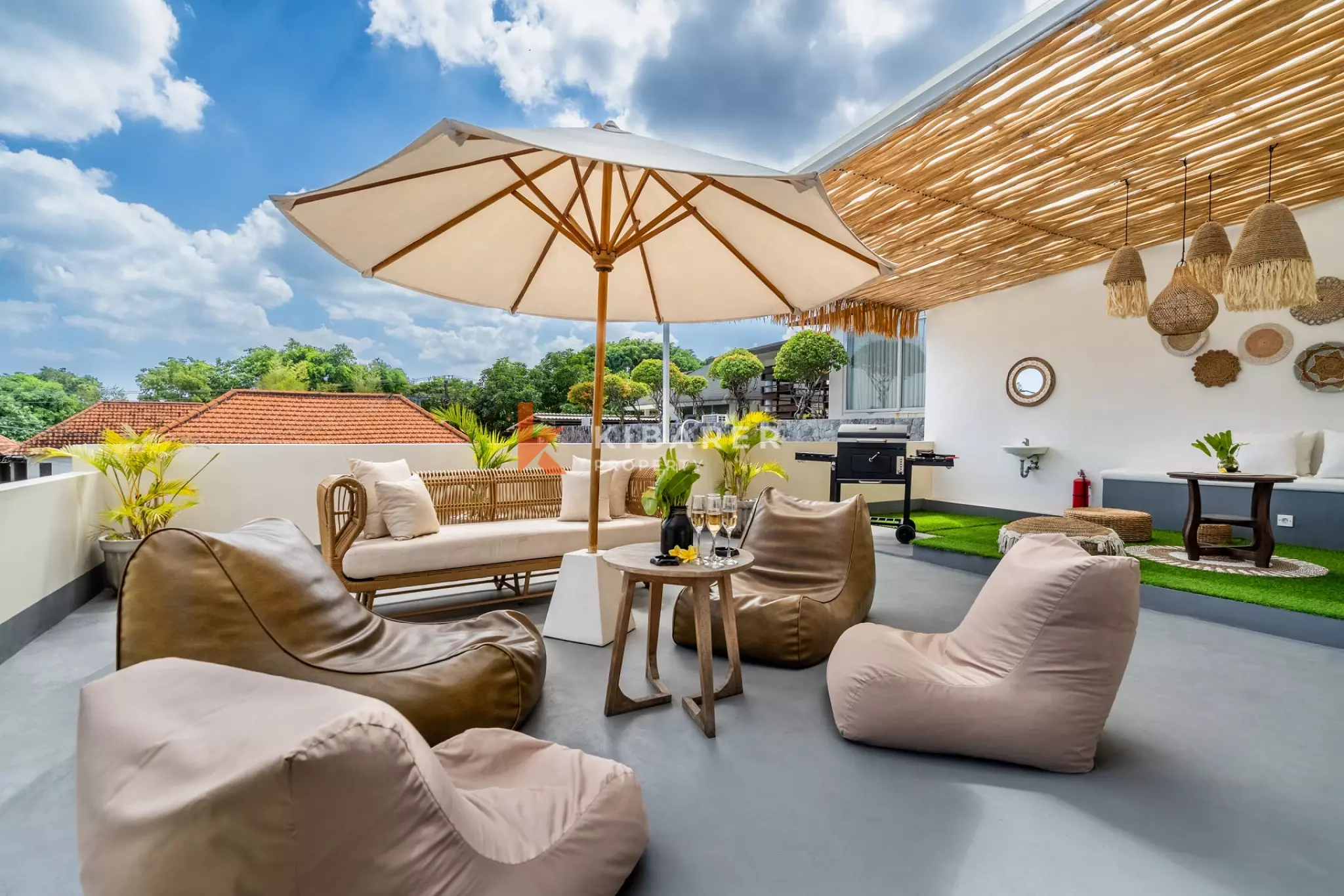Boho-Chic Four-Bedrooms Enclosed Living Villa Steps from Echo Beach Canggu — image 14