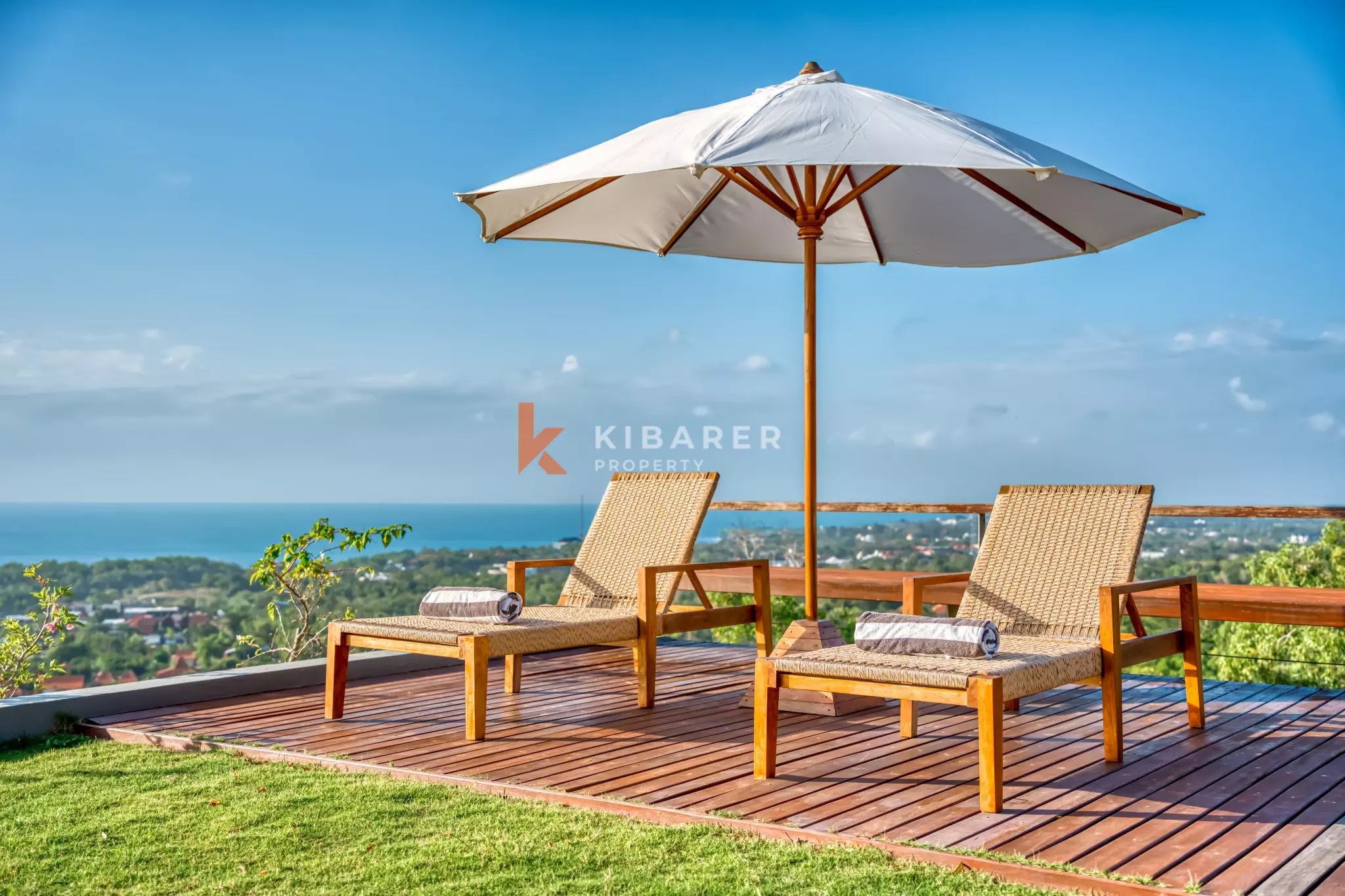Elegant Cliffside Three-Bedroom Villa with Panoramic Ocean Views in Prime Uluwatu — image 4