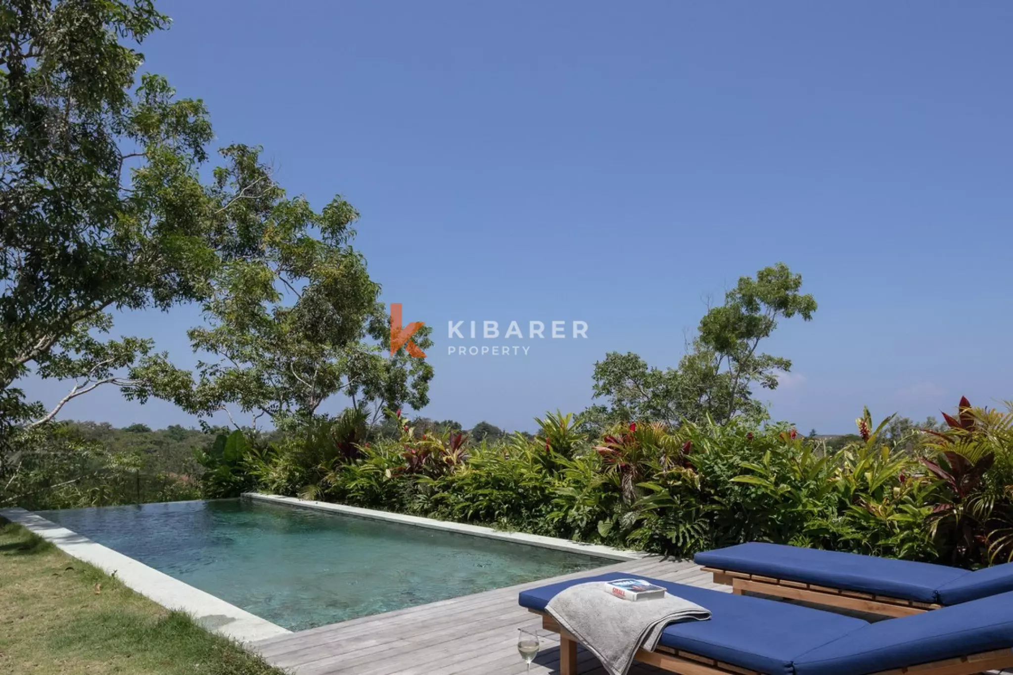 Summer-Inspired Two Bedroom Cliff View Villa in Peaceful Ungasan — image 15
