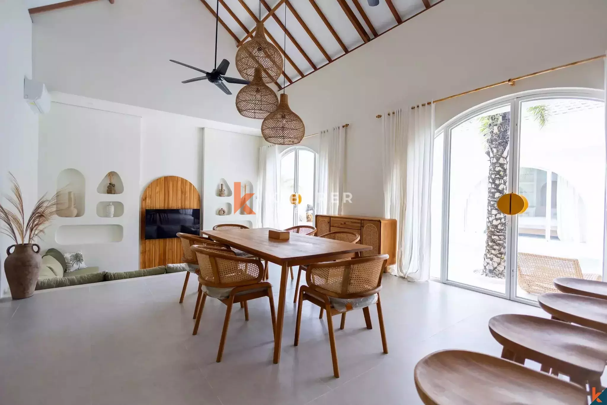 Relax in Style - Contemporary Three Bedroom Villa in Padonan — image 5