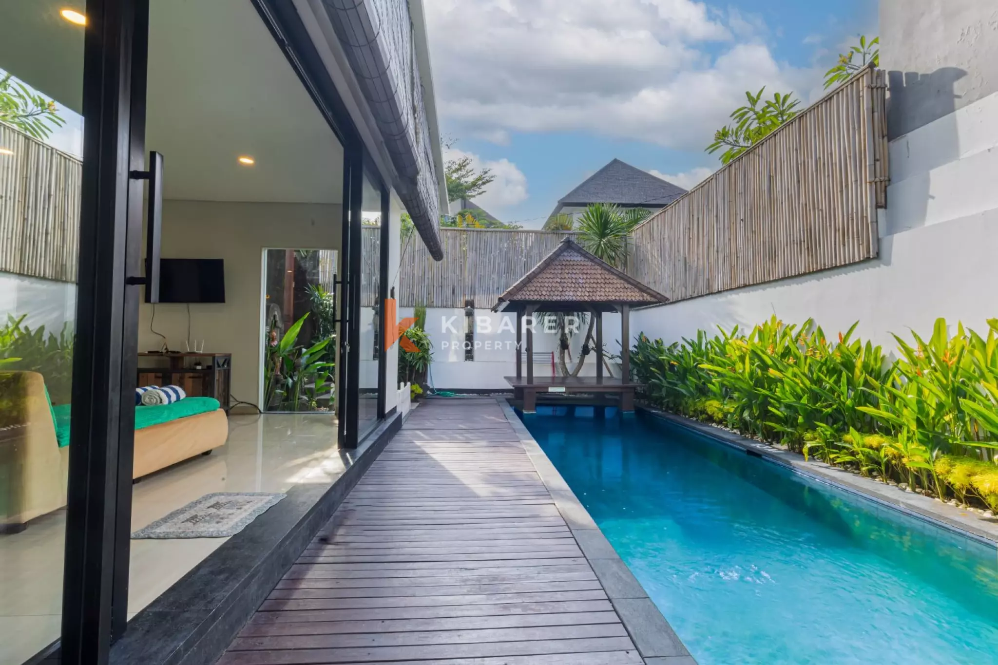Spacious Three Bedroom Enclosed Living Villa in Jimbaran