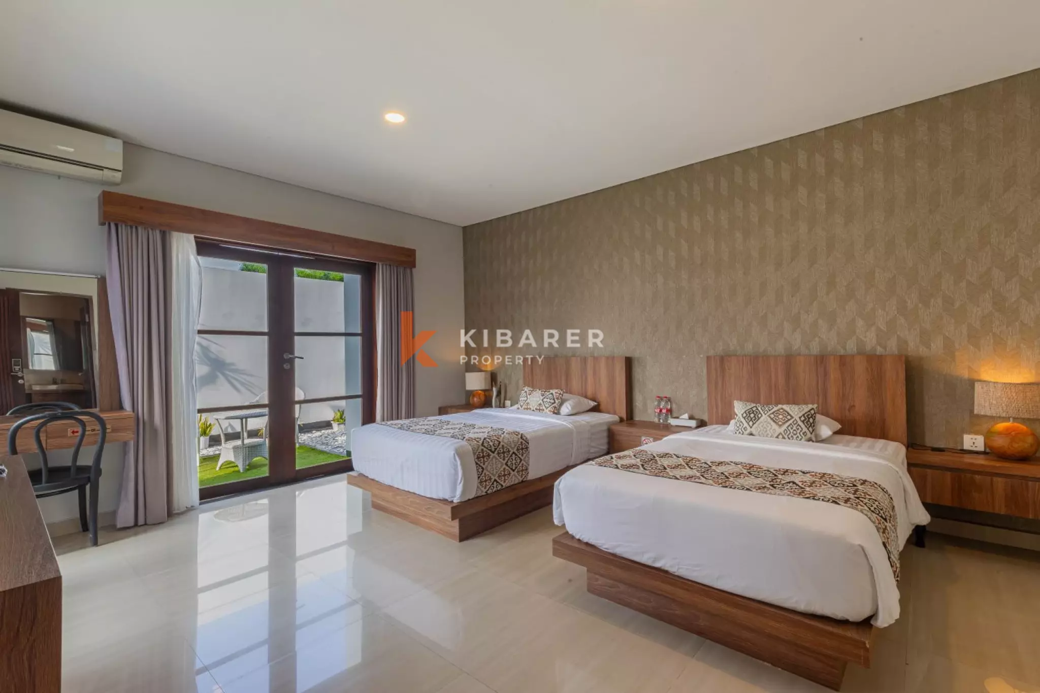 Spacious Three Bedroom Enclosed Living Villa in Jimbaran — image 18