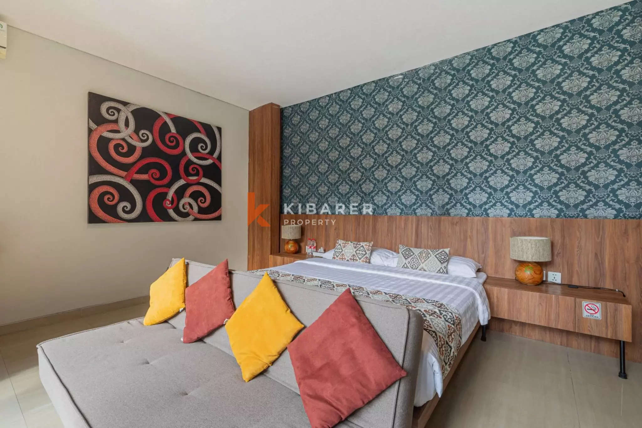 Spacious Three Bedroom Enclosed Living Villa in Jimbaran — image 8