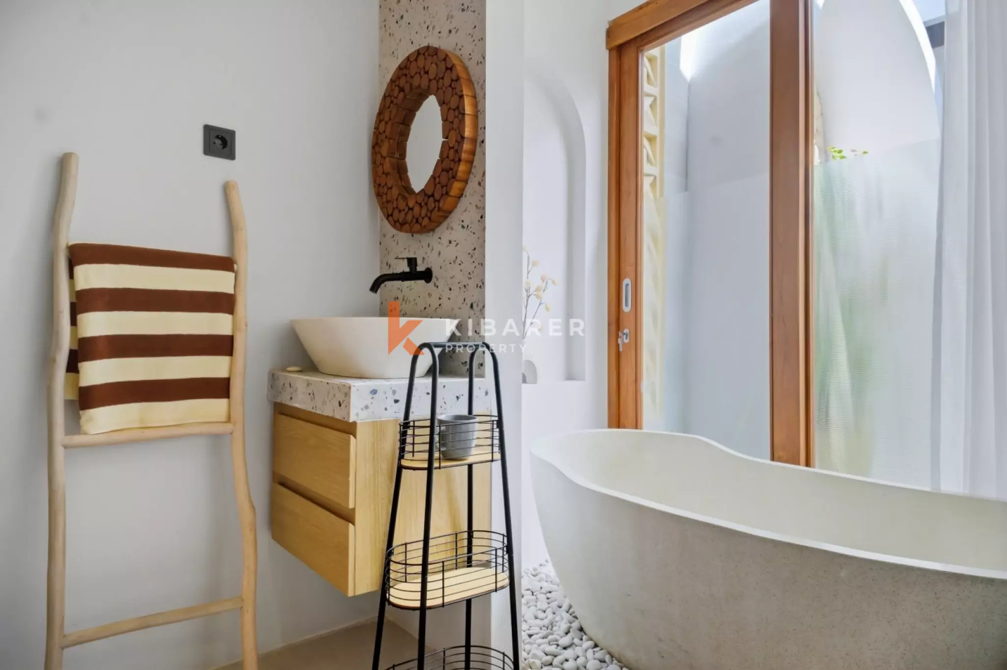 Stylish Two Bedroom Villa in Uluwatu's Premier Lifestyle District — image 12