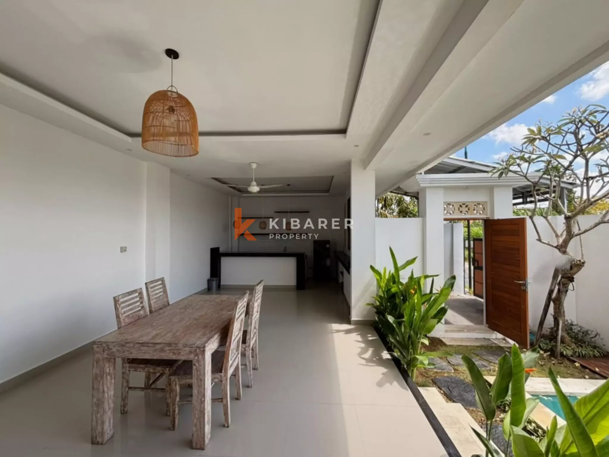 Semi-Furnished Two-Bedroom Villa with Open Concept in Tumbak Bayuh — image 3