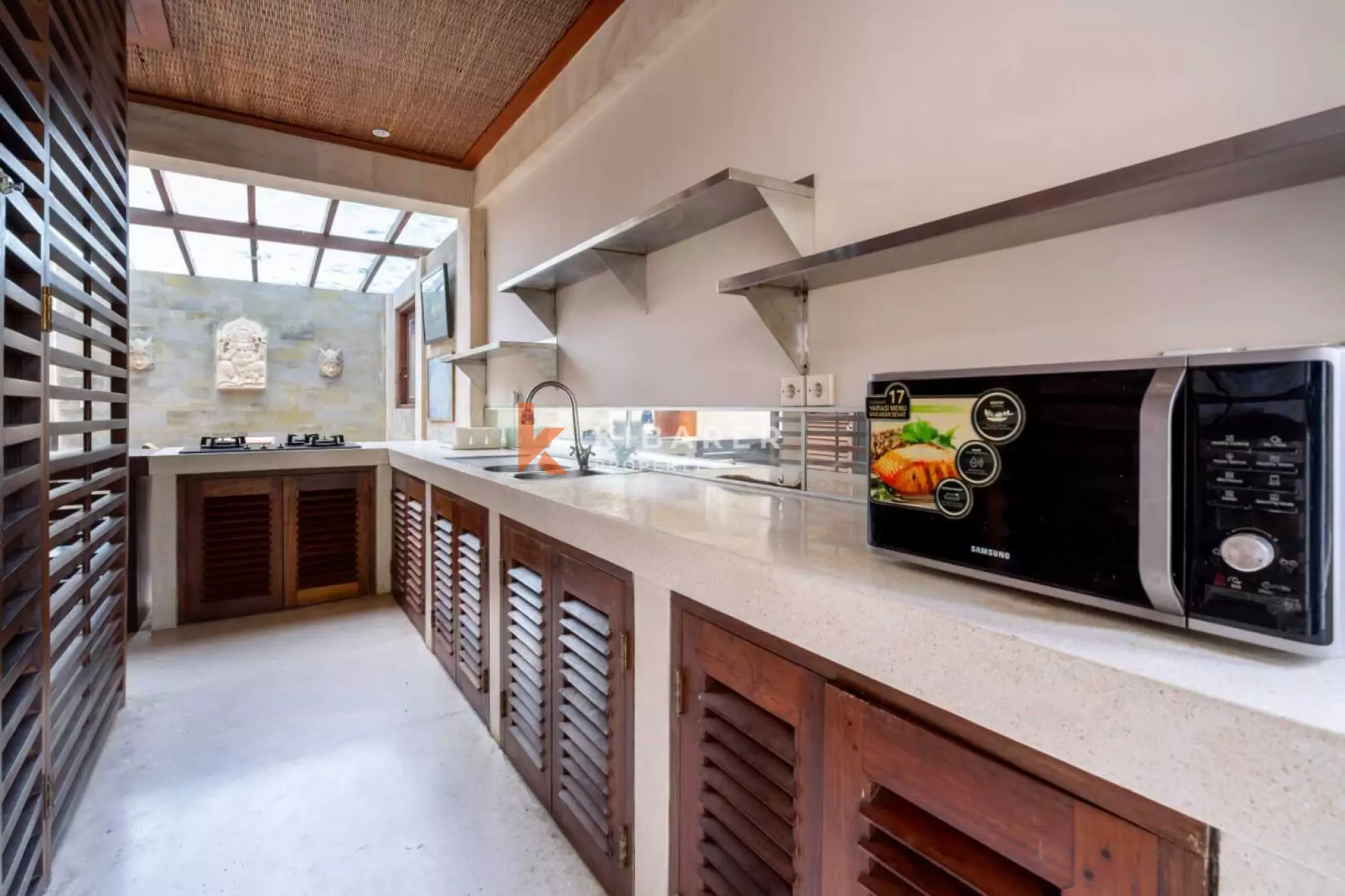 Tranquil Four Bedroom Villa with Resort-Style Living in Ungasan — image 6