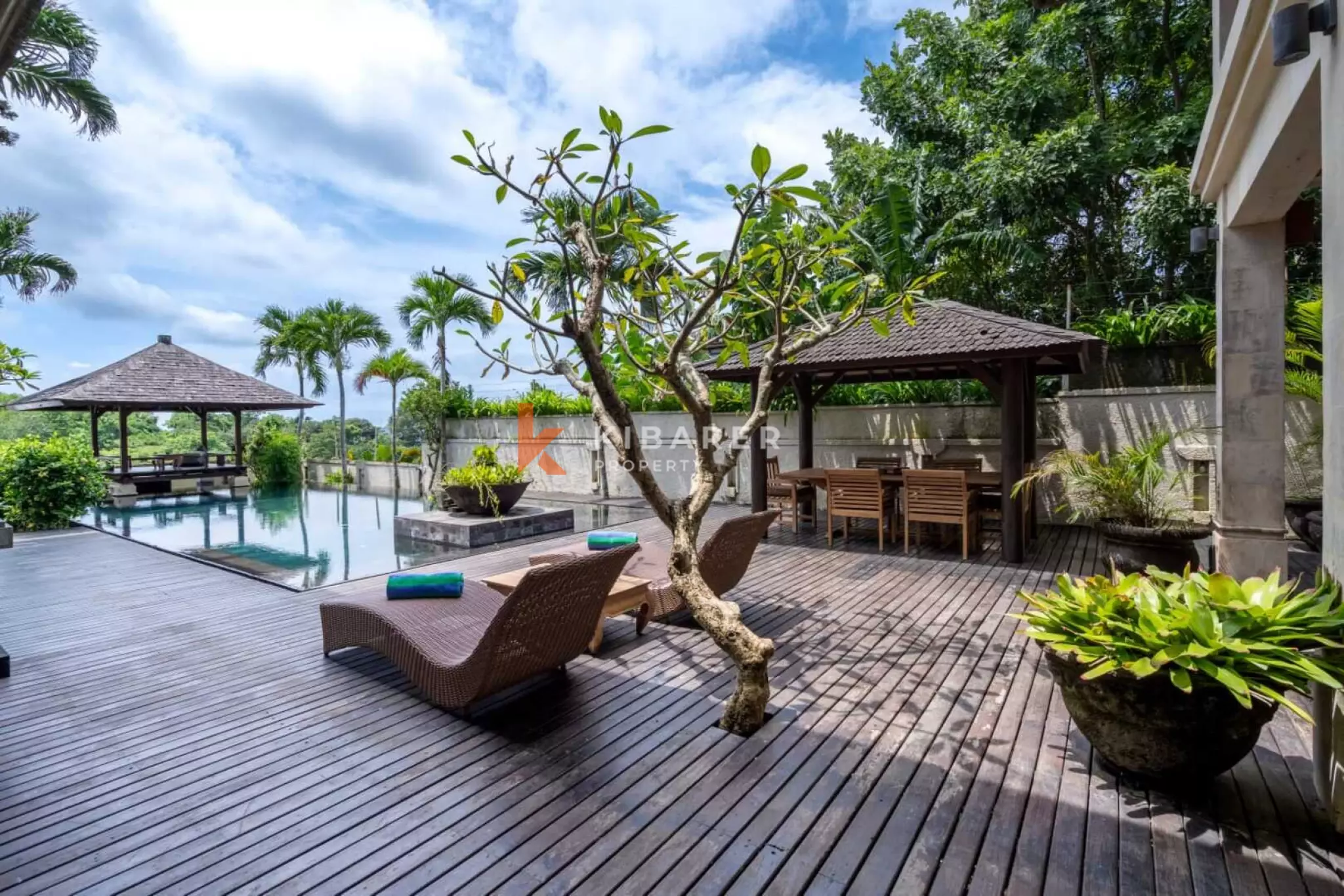 Tranquil Four Bedroom Villa with Resort-Style Living in Ungasan — image 4