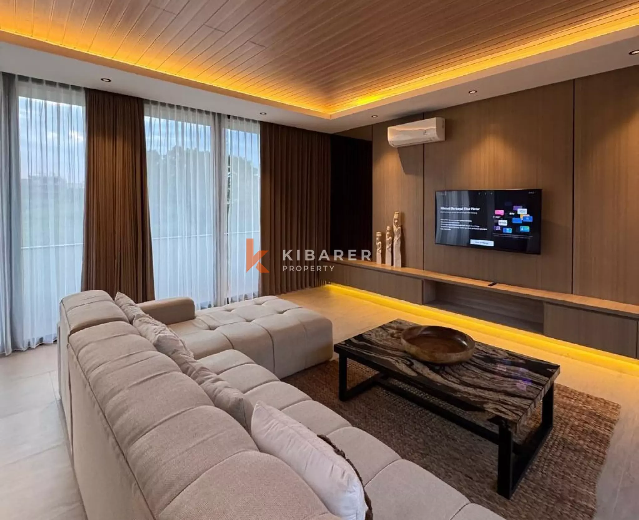 Charming Three-Bedroom Villa with Open Living Space in Canggu — image 8