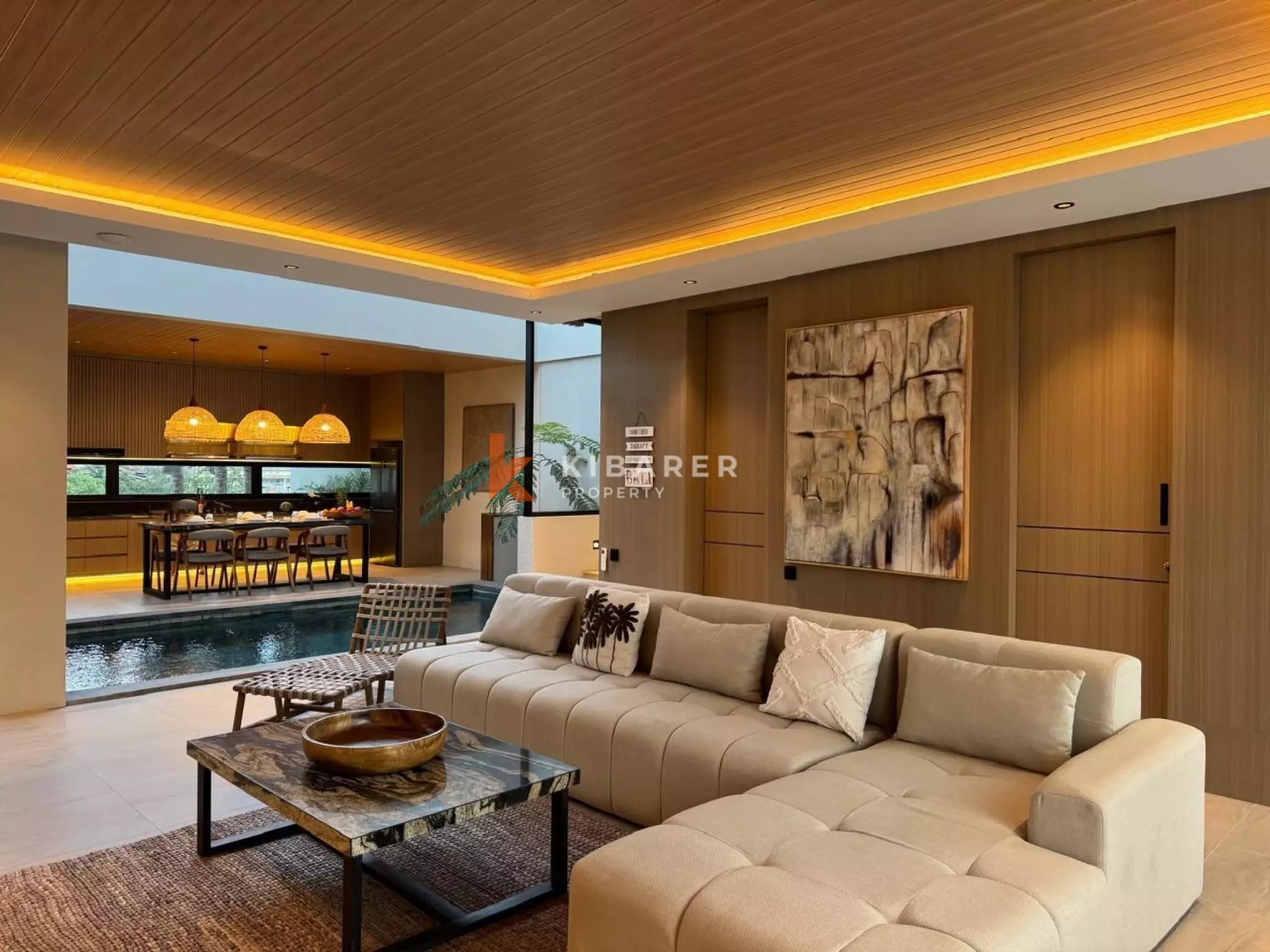 Charming Three-Bedroom Villa with Open Living Space in Canggu — image 2