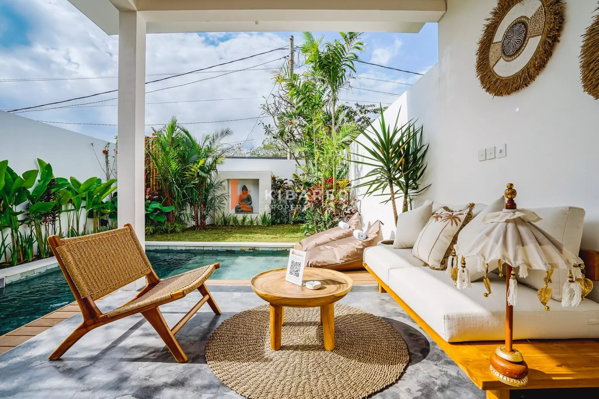 Tropical Romantic Ambiance – One-Bedroom Villa Very Close to Nyanyi Beach — image 4
