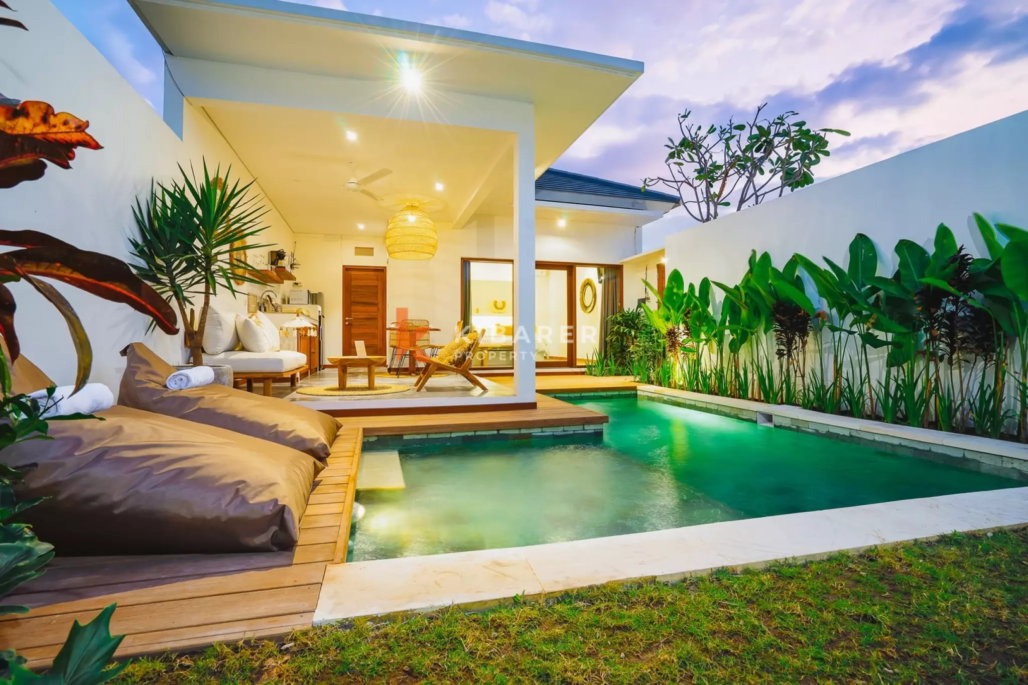 Tropical Romantic Ambiance – One-Bedroom Villa Very Close to Nyanyi Beach — image 1