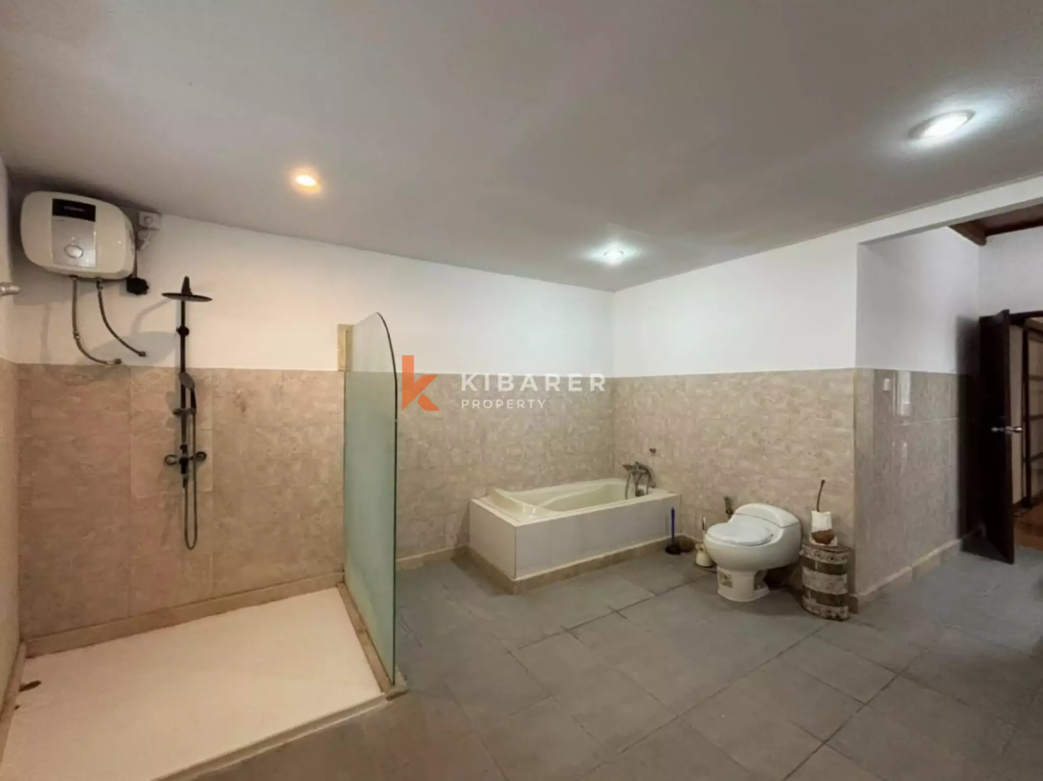 Beautiful Four-Bedroom Villa in the Quiet Umalas Area — image 12