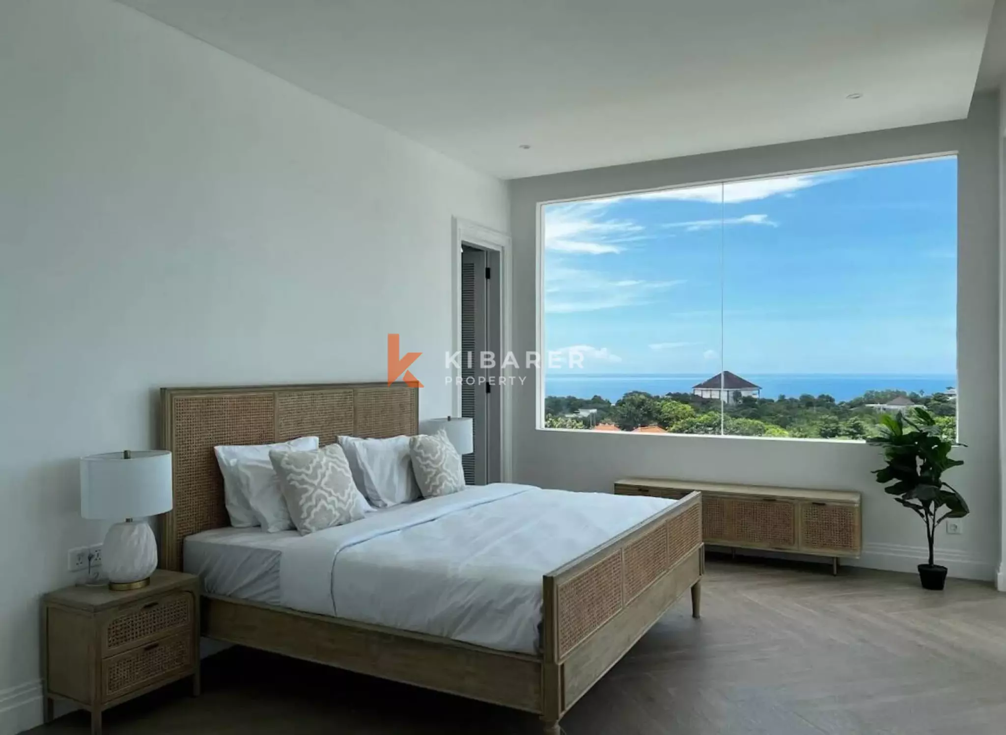 Modern Four-Bedroom Villa with Panoramic Sea Views & Rooftop in Ungasan — image 10