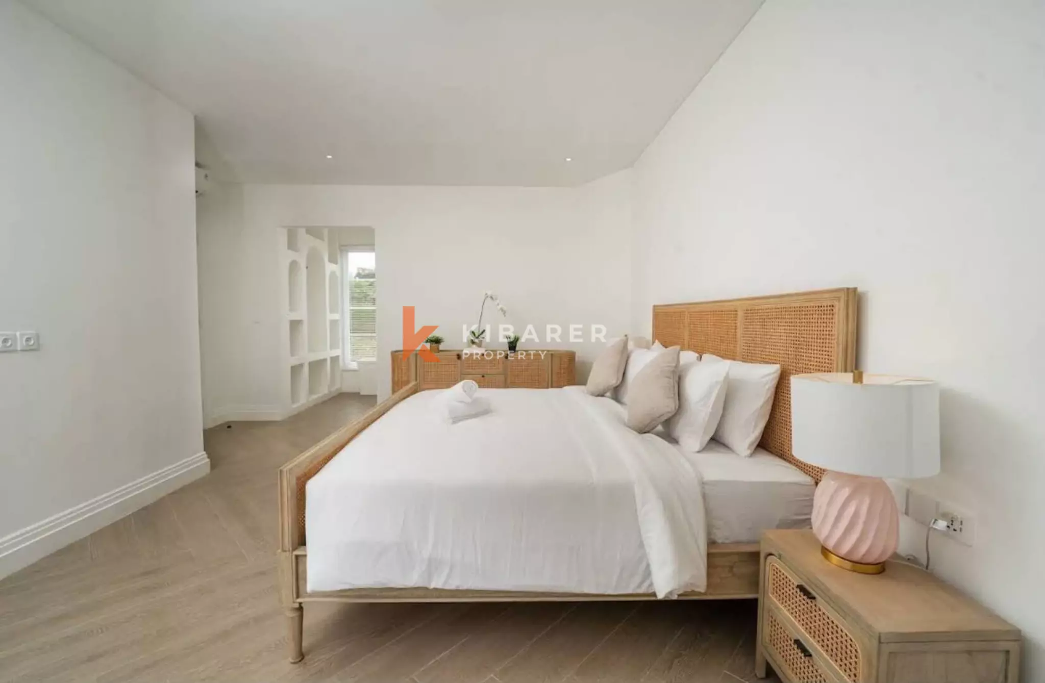 Modern Four-Bedroom Villa with Panoramic Sea Views & Rooftop in Ungasan — image 13