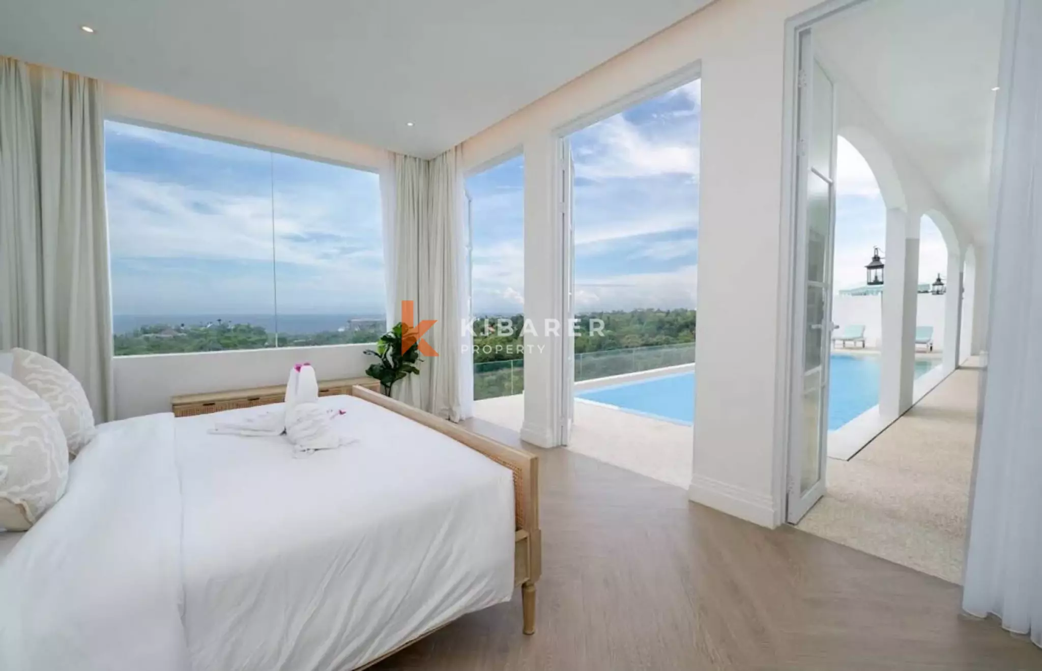 Luxury Four-Bedroom Villa with Rooftop Sea View in Prime Ungasan Location — image 11