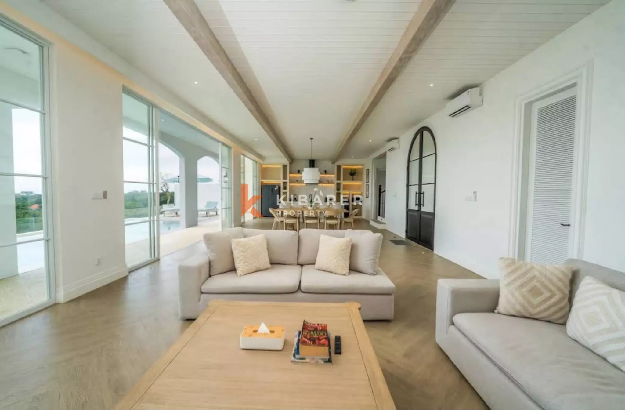 Luxury Four-Bedroom Villa with Rooftop Sea View in Prime Ungasan Location — image 3