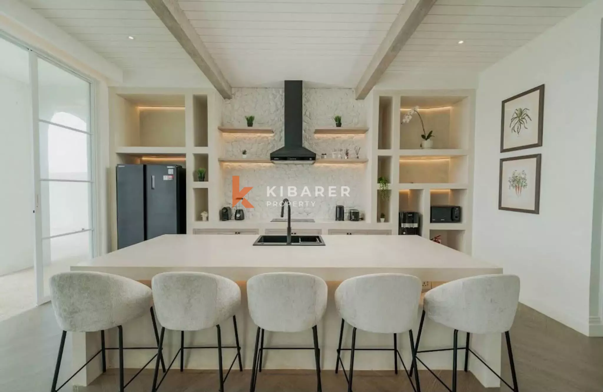 Luxury Four-Bedroom Villa with Rooftop Sea View in Prime Ungasan Location — image 8