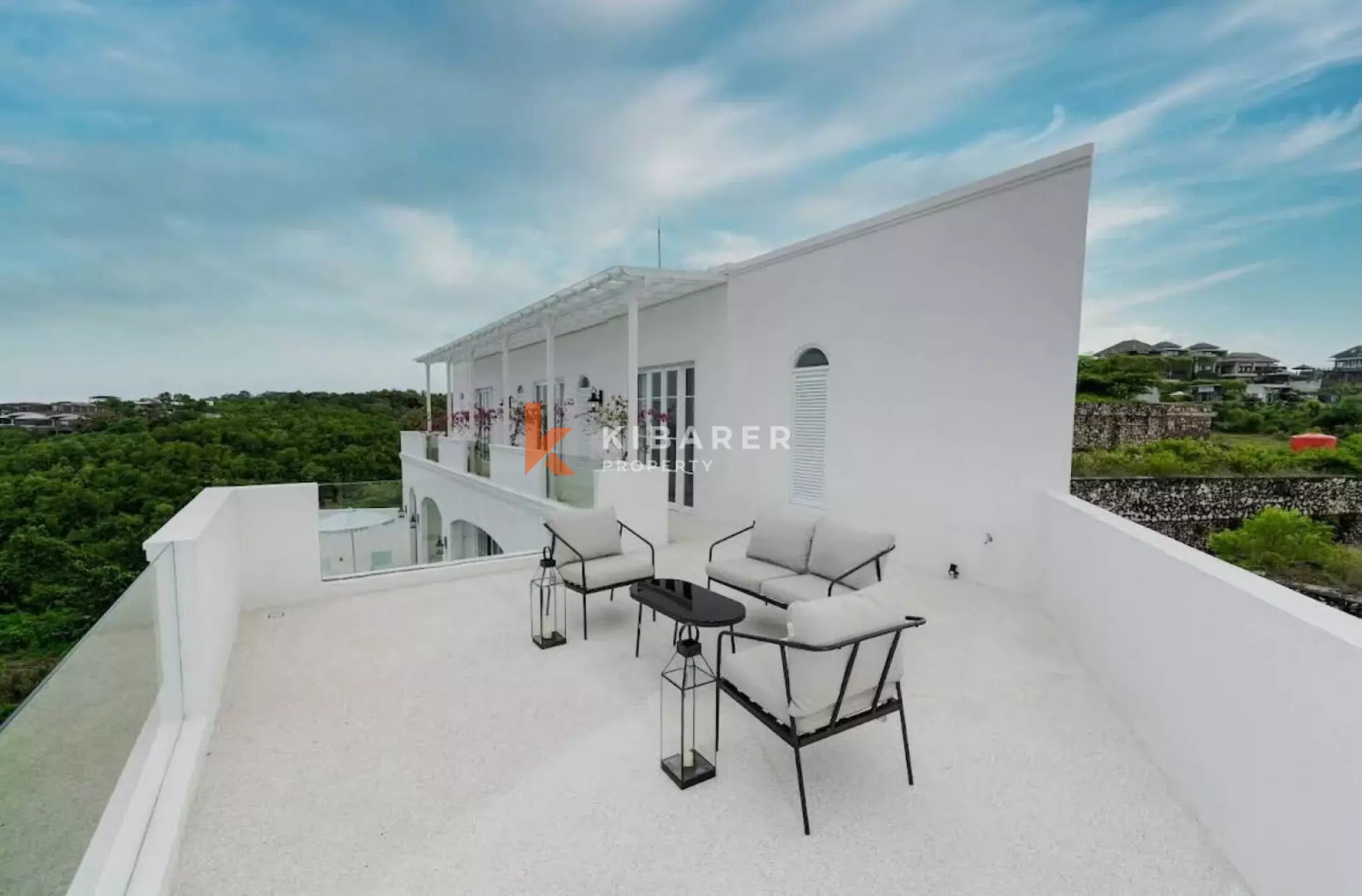Luxury Four-Bedroom Villa with Rooftop Sea View in Prime Ungasan Location — image 2