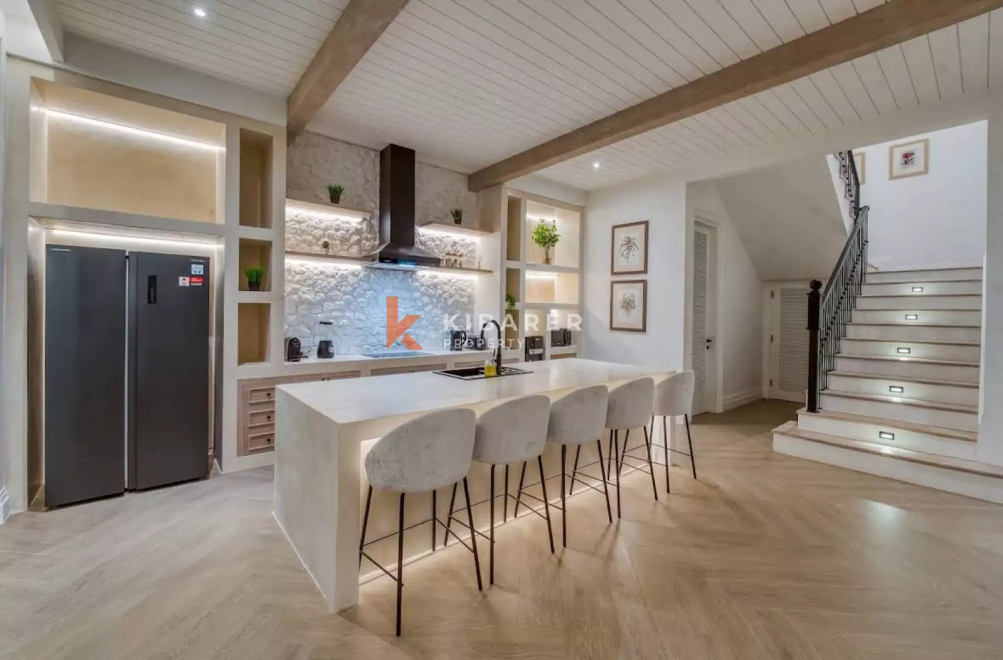 Luxury Four-Bedroom Villa with Rooftop Sea View in Prime Ungasan Location — image 18