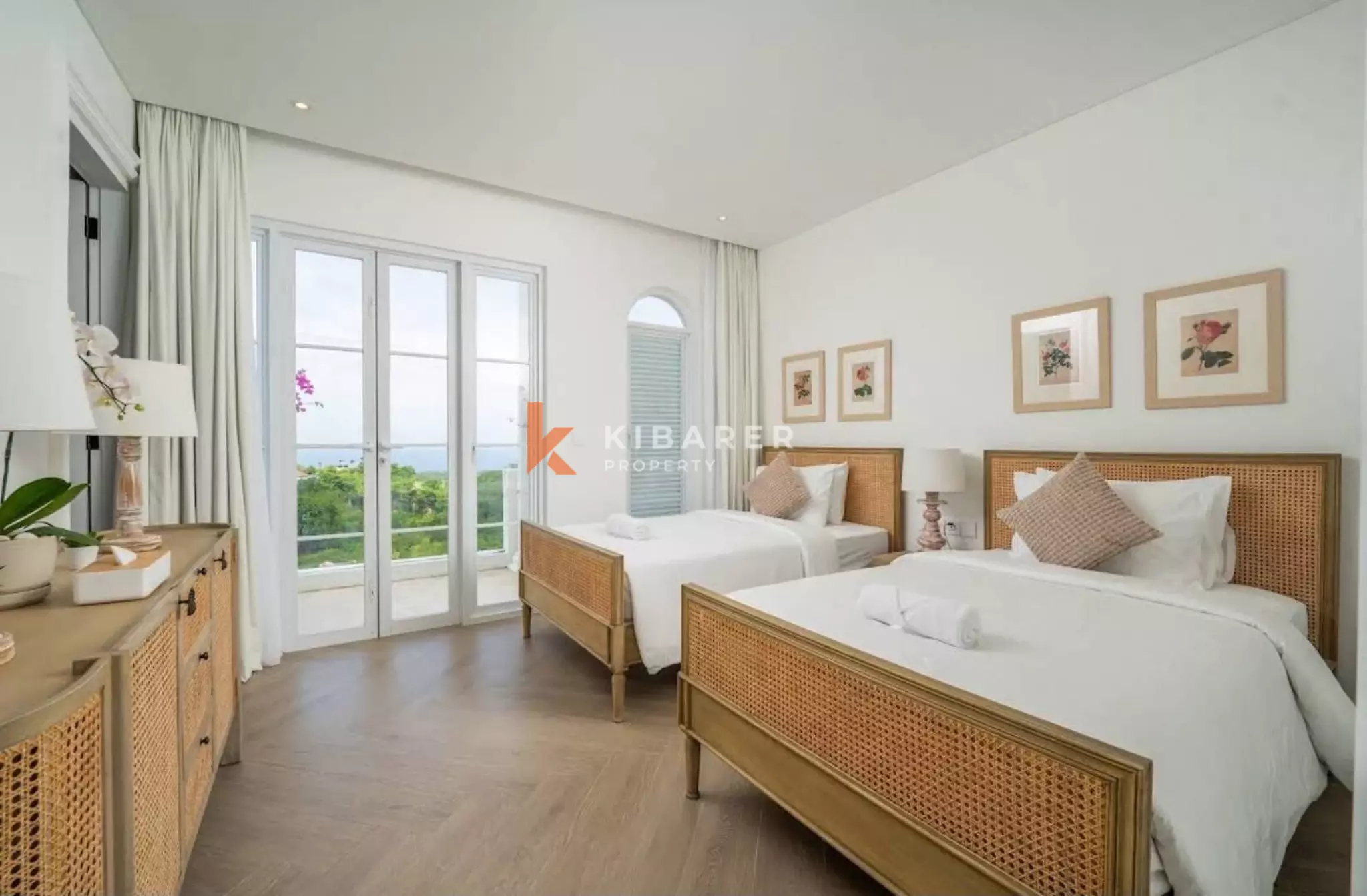 Luxury Four-Bedroom Villa with Rooftop Sea View in Prime Ungasan Location — image 12