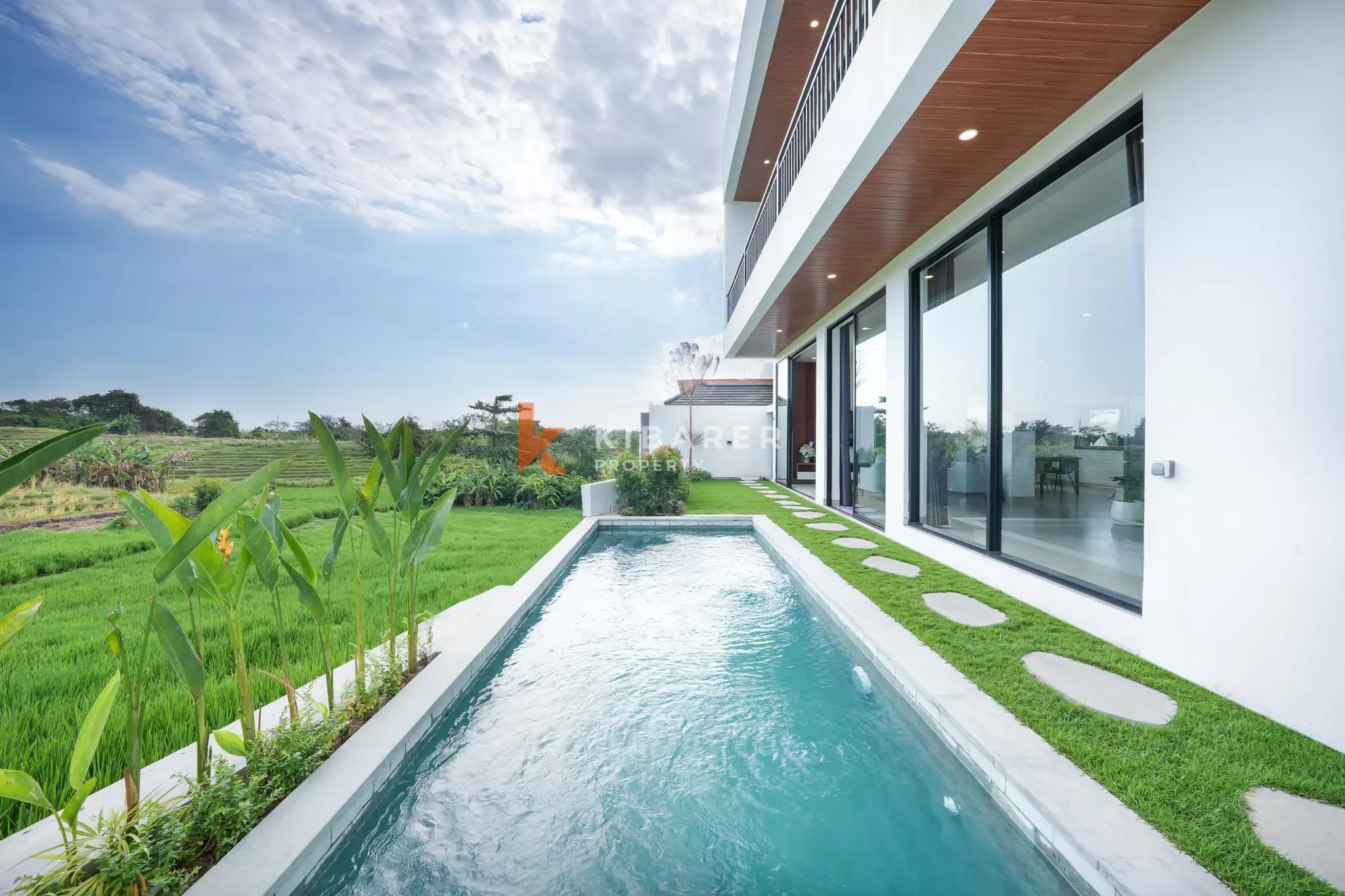Spacious Three-Bedroom Villa with Panoramic Views in Cepaka — image 1