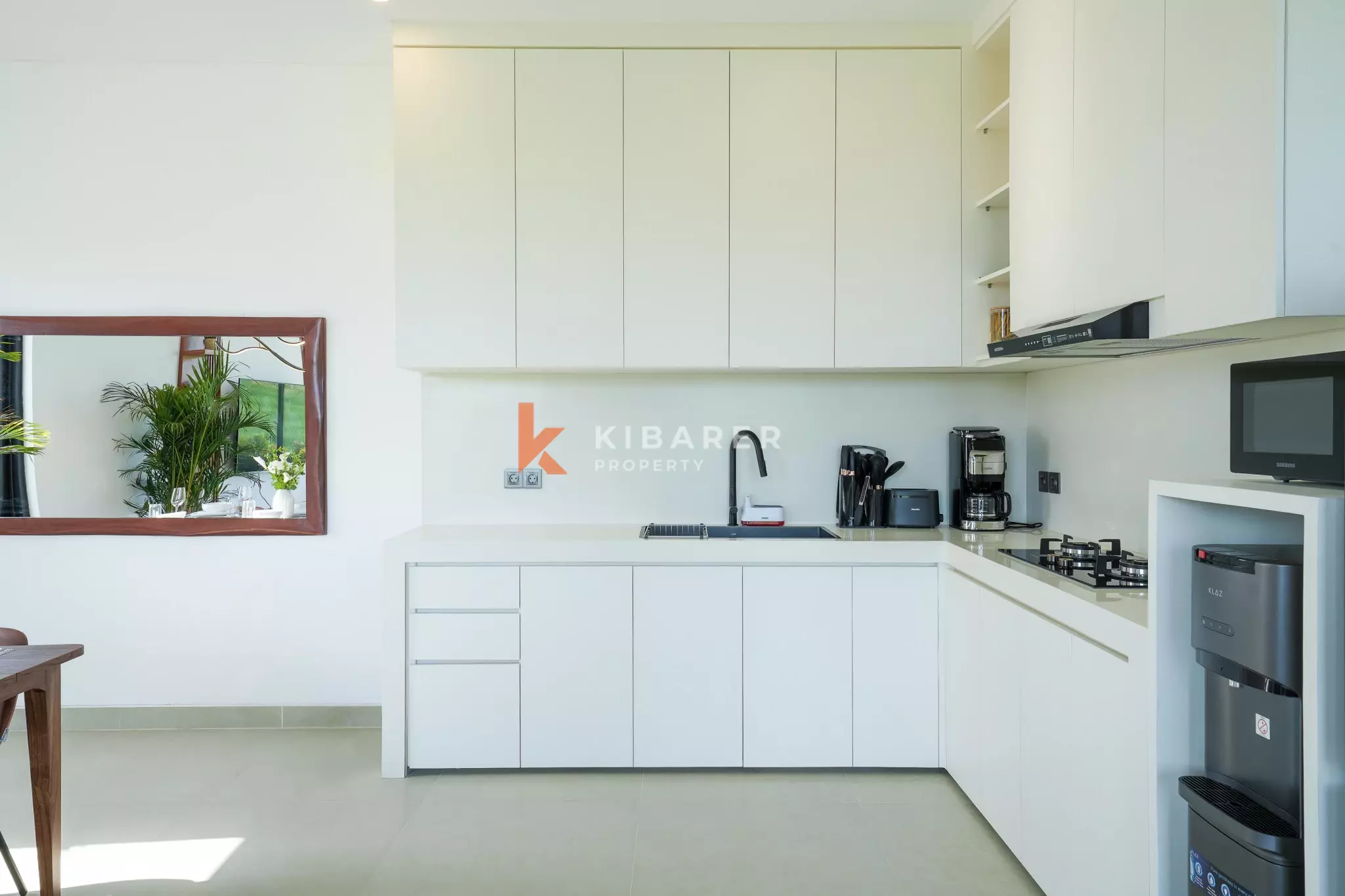 Spacious Three-Bedroom Villa with Panoramic Views in Cepaka — image 10