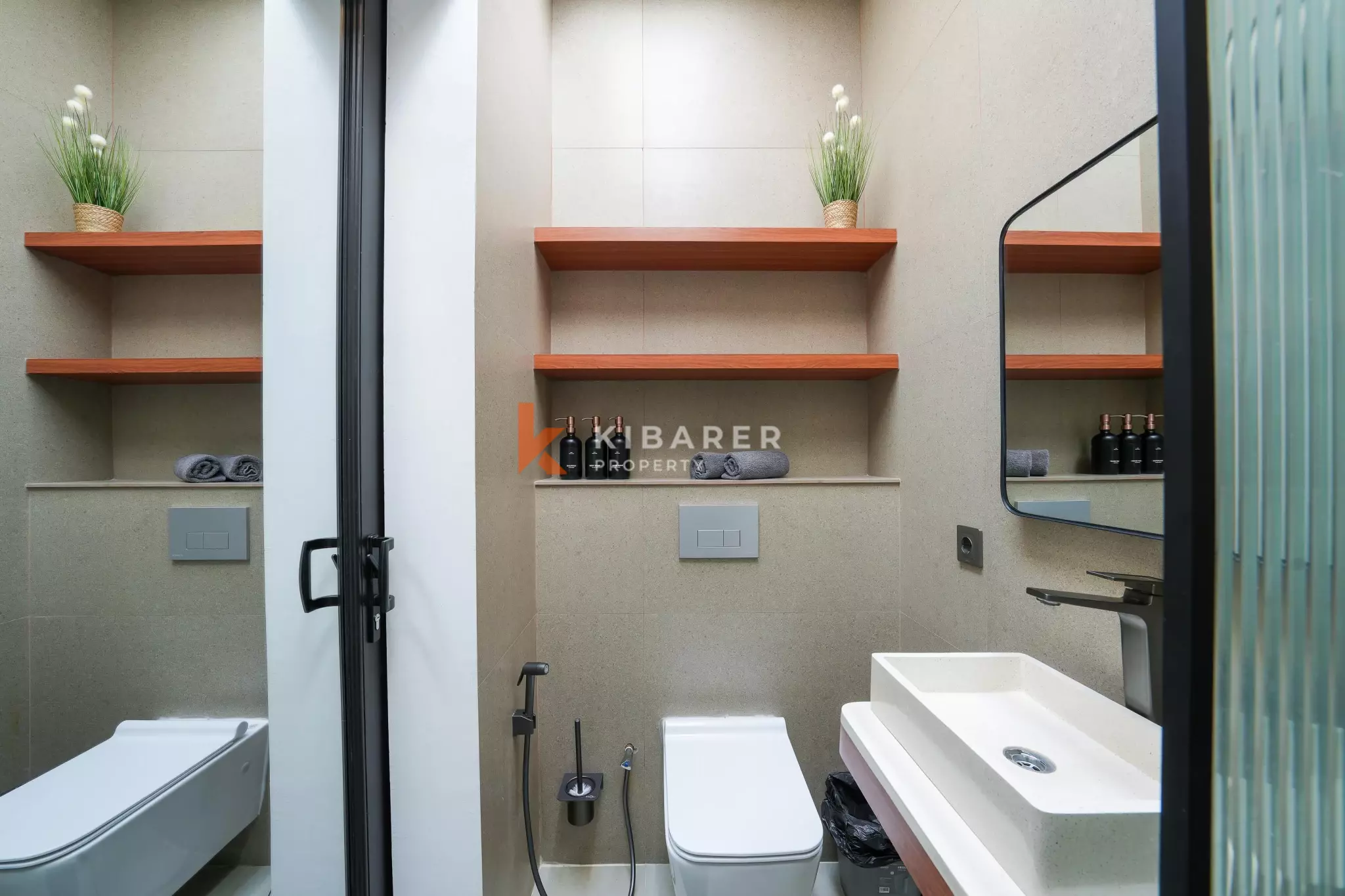Spacious Villa with Three Bedrooms and Panoramic Views in Cepaka — image 18