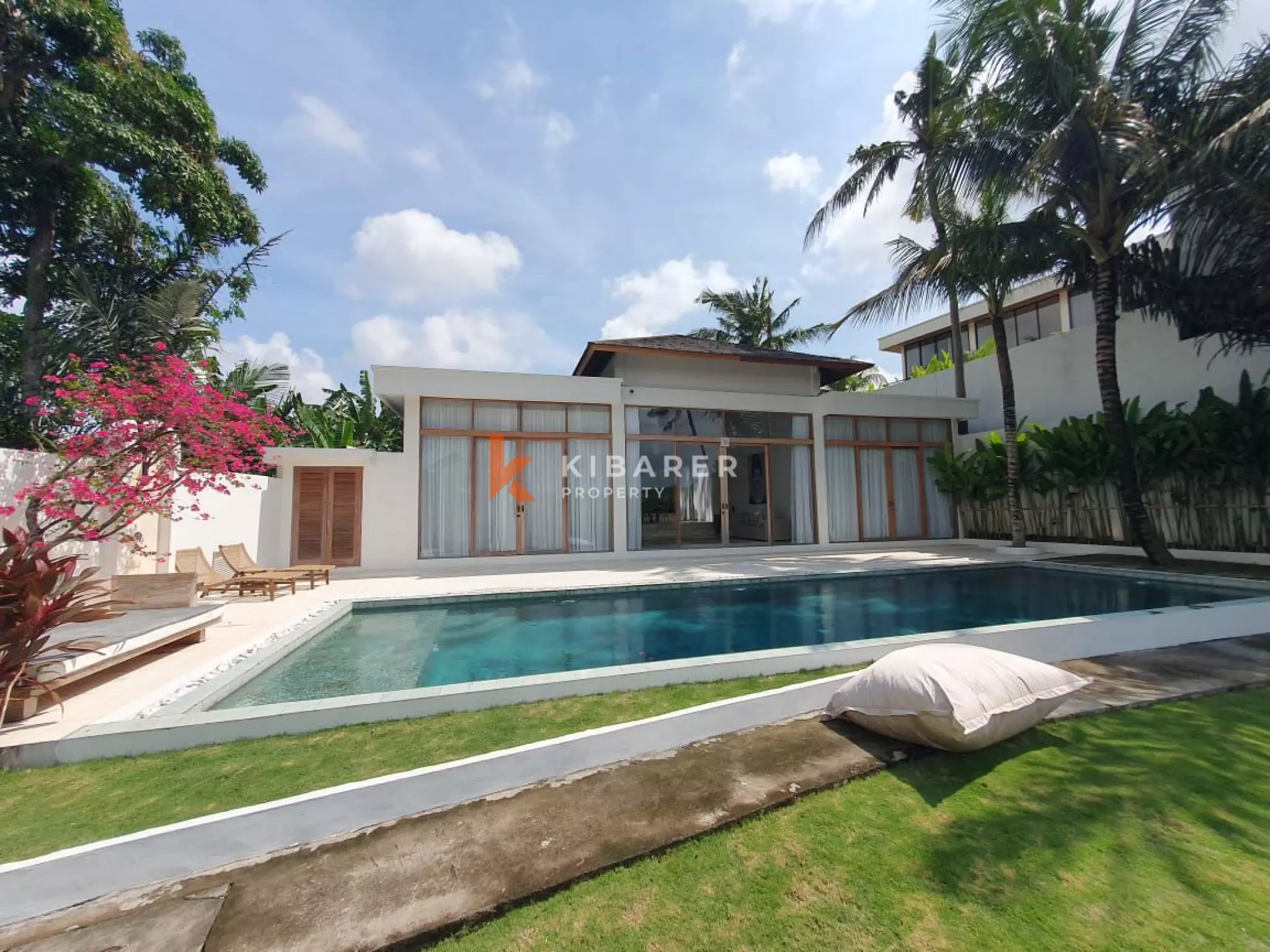 Luxury Family Villa Five-Bedrooms Fully Furnished in the Peaceful Area of Cepaka with Private Rice Field View — image 1