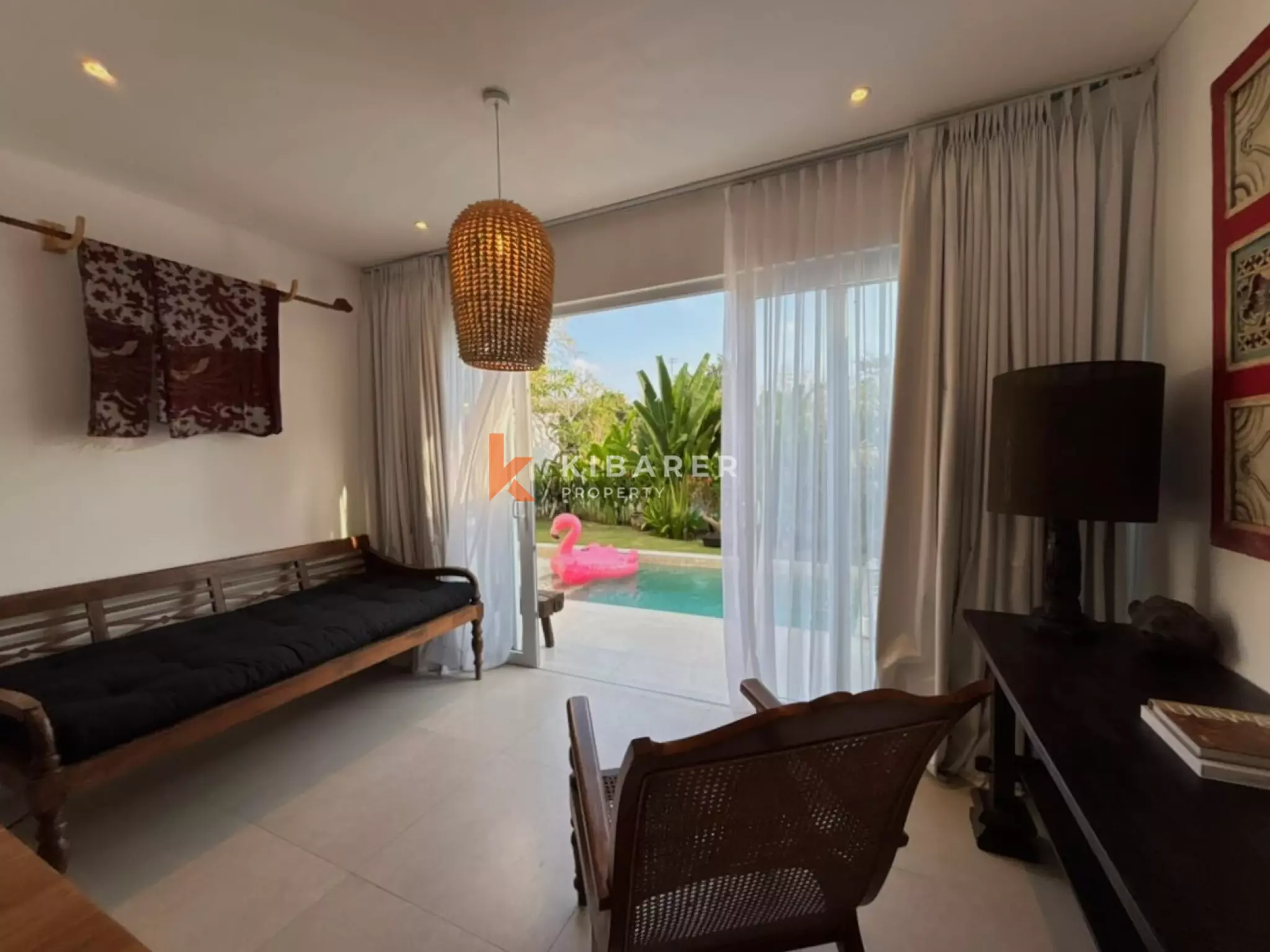 Stunning Two-Bedroom Villa with Golf Course View Near Balangan Beach — image 6