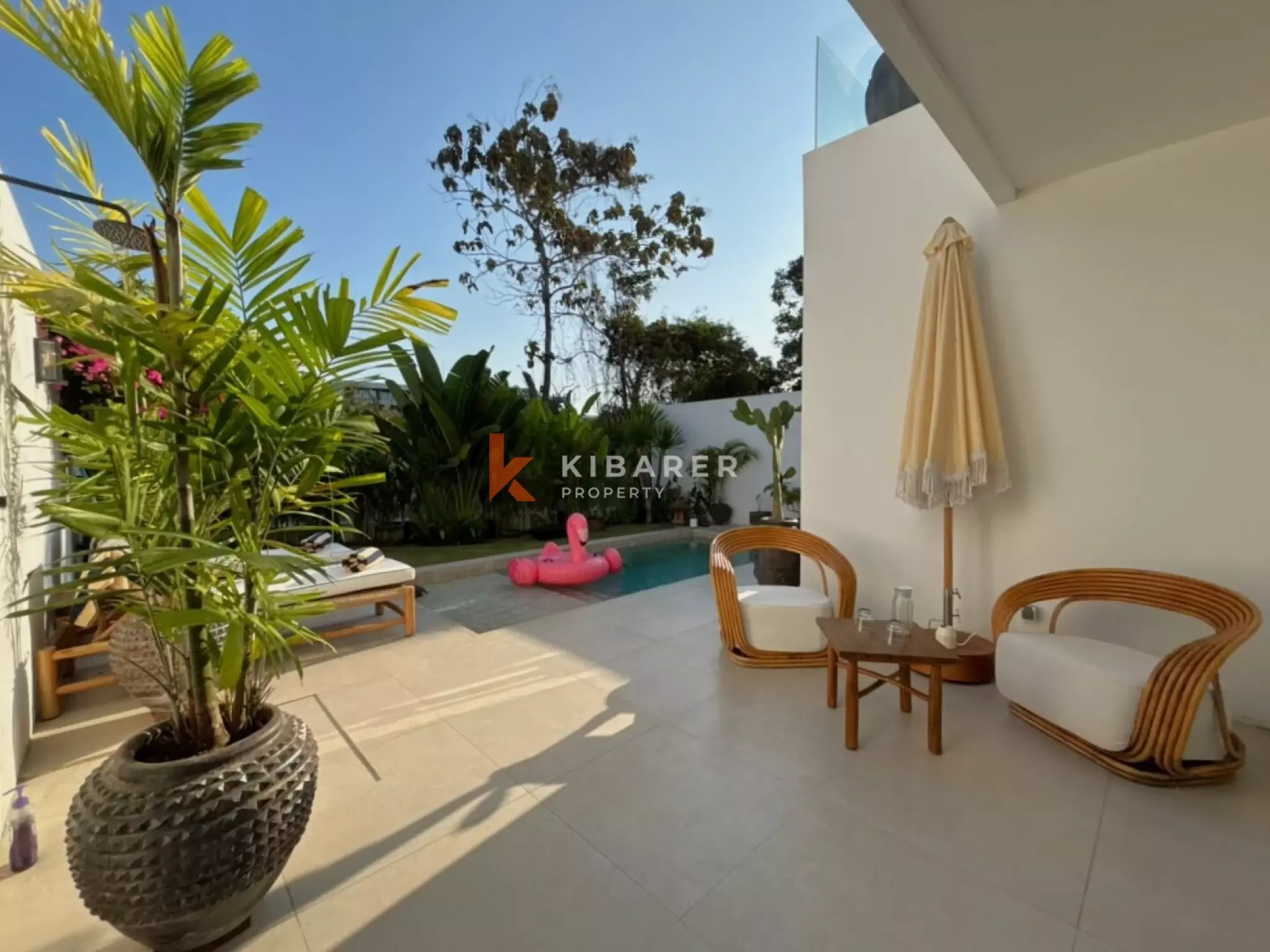 Stunning Two-Bedroom Villa with Golf Course View Near Balangan Beach — image 10