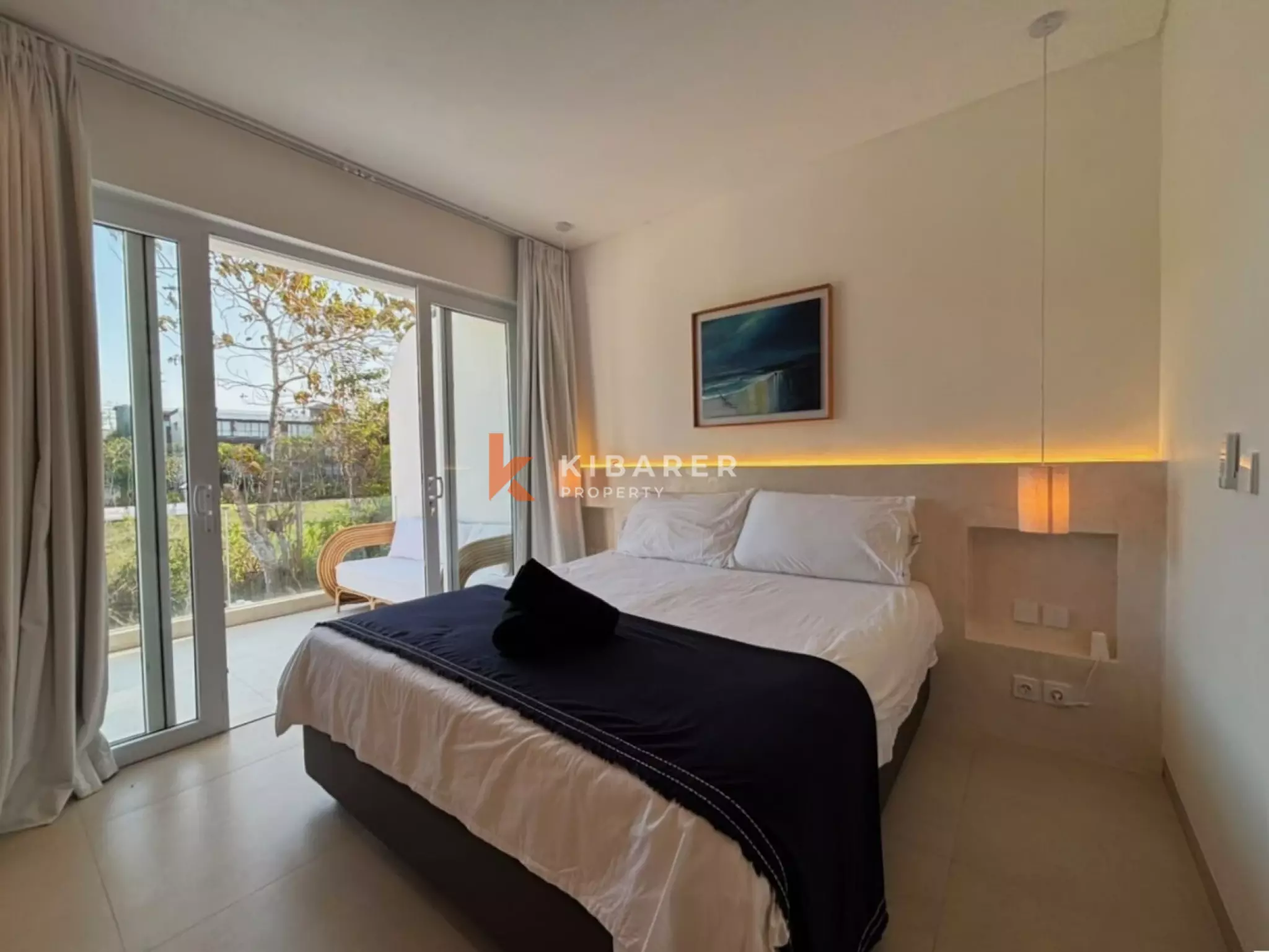 Stunning Two-Bedroom Villa with Golf Course View Near Balangan Beach — image 13