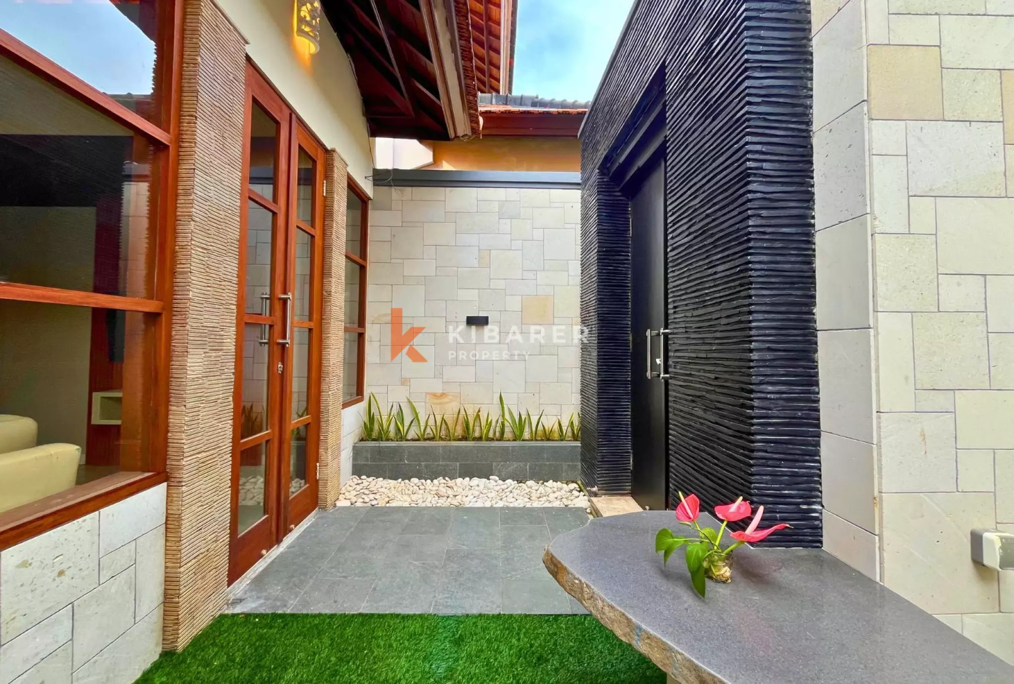 Three-Bedroom Villa with Jacuzzi Pool – Near Popular Batu Belig Spots — image 7