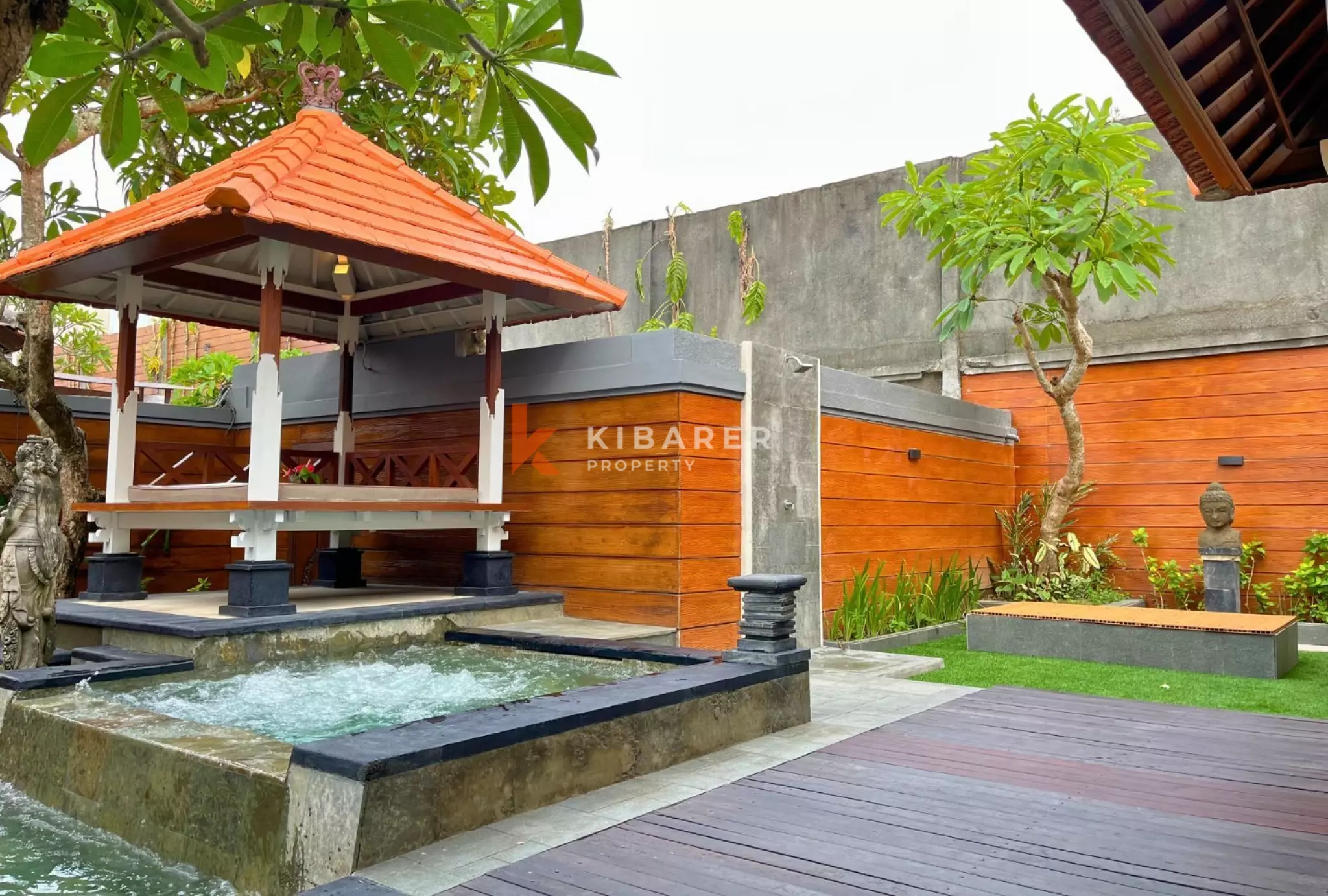 Three-Bedroom Villa with Jacuzzi Pool – Near Popular Batu Belig Spots — image 13