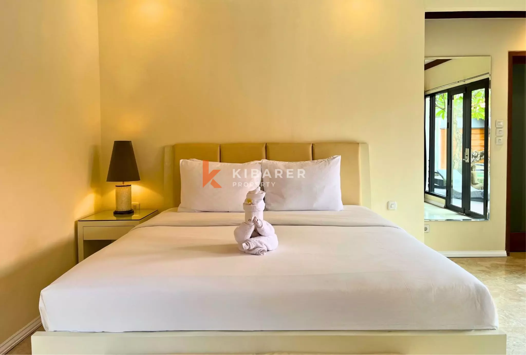 Batu Belig Retreat – 3-Bedroom Villa with Jacuzzi Pool Near Popular Spots — image 10