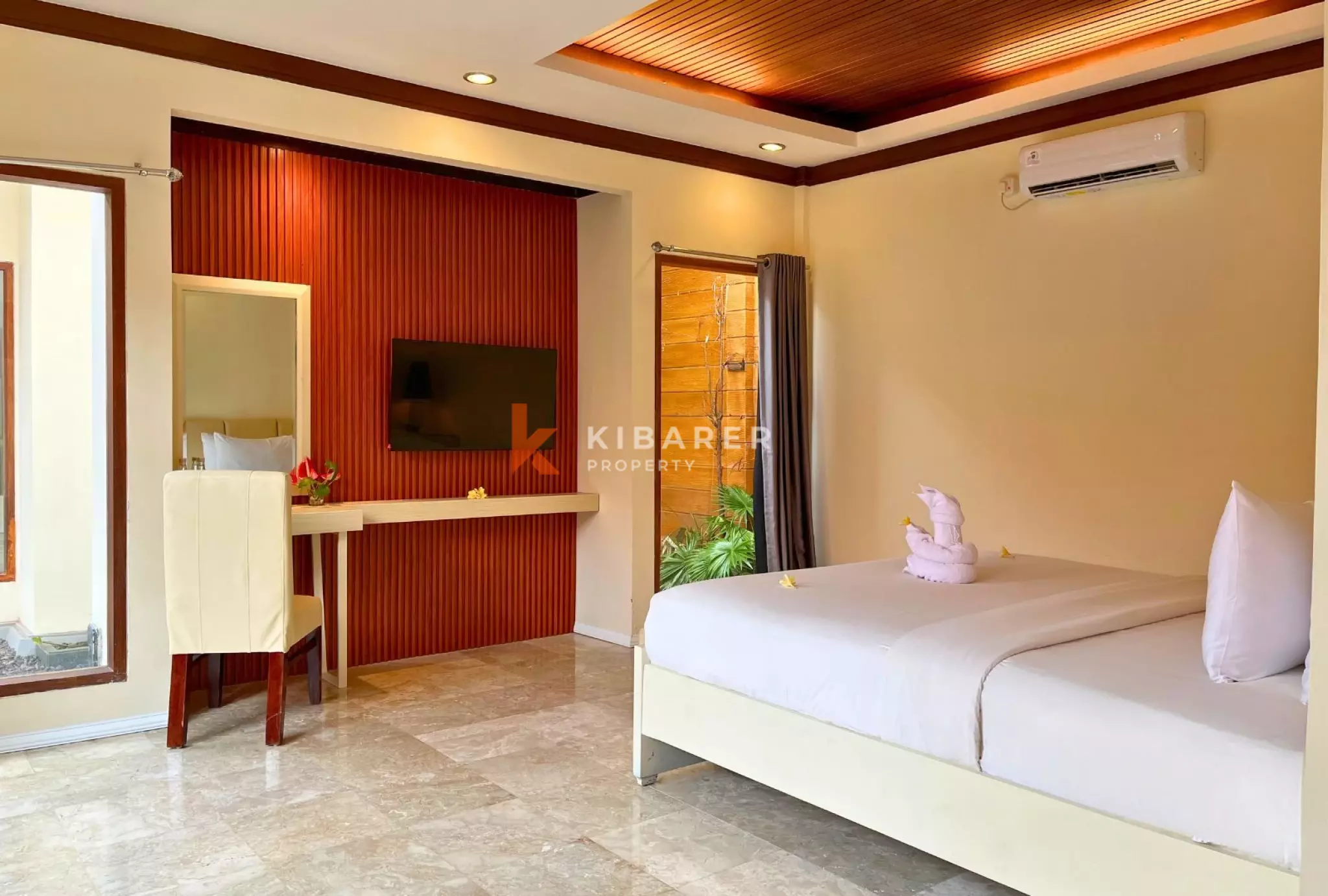 Batu Belig Retreat – 3-Bedroom Villa with Jacuzzi Pool Near Popular Spots — image 11
