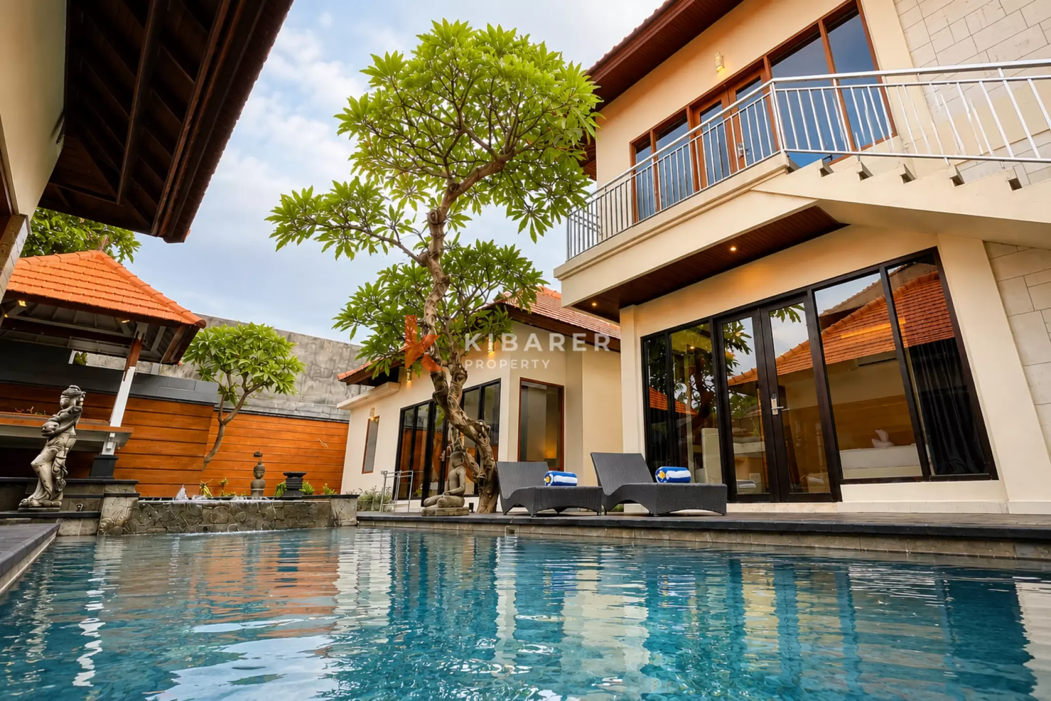 Batu Belig Retreat – 3-Bedroom Villa with Jacuzzi Pool Near Popular Spots