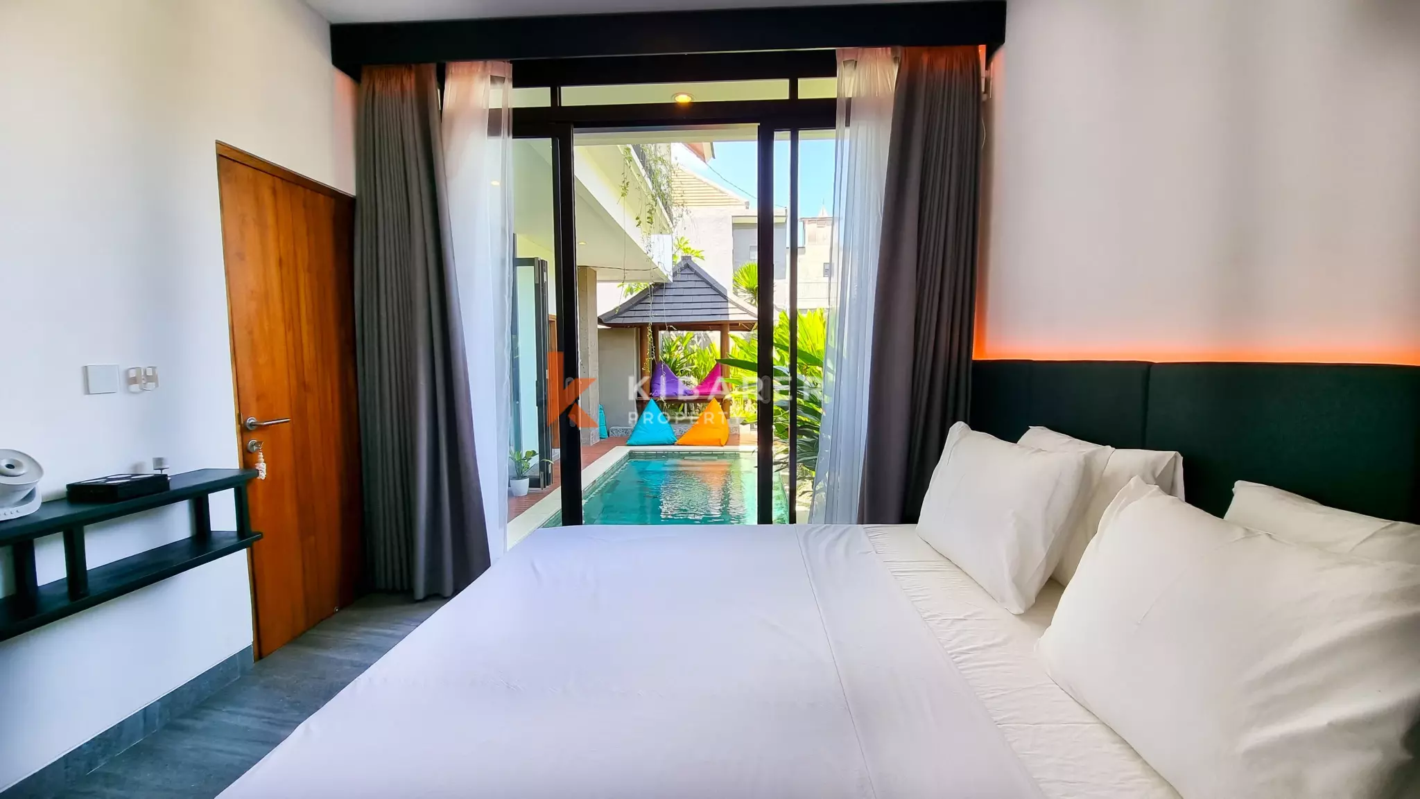 Contemporary Three-Bedroom Villa with Remote Work Space in Umalas — image 13