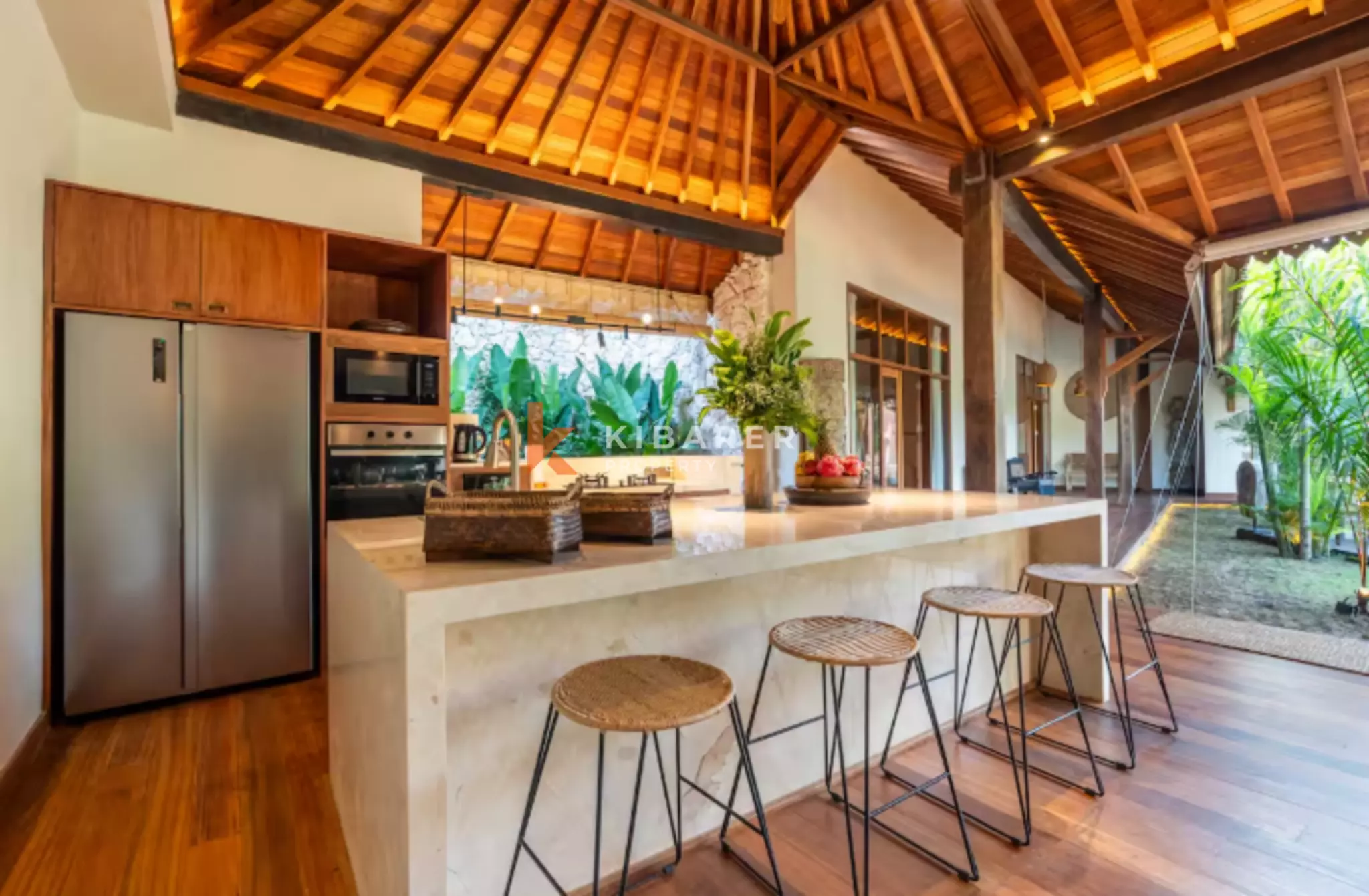 Stunning 3-Bedroom Bali Villa with Garden View Near Canggu — image 5