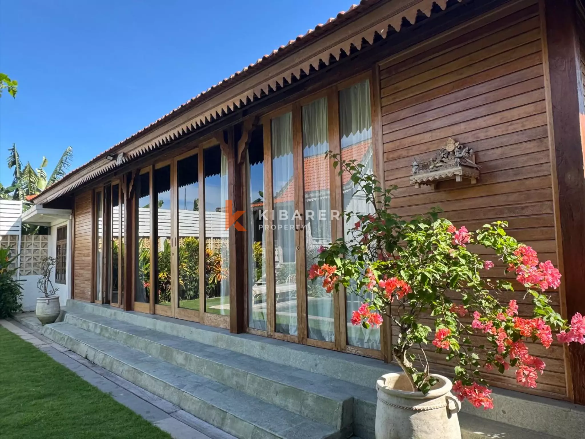 Spacious Three-Bedroom Villa with Private Pool and Enclosed Joglo Living in Canggu — image 5