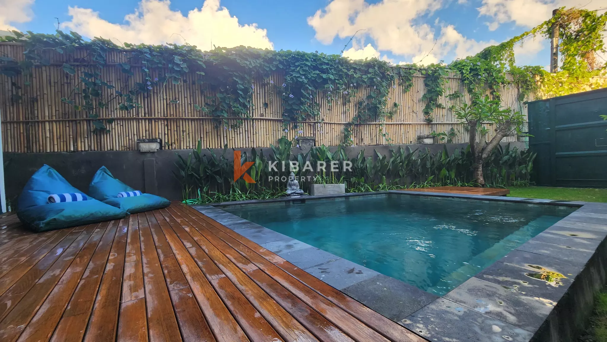 Contemporary One-Bedroom Container-Style Villa with Garden in Canggu — image 2