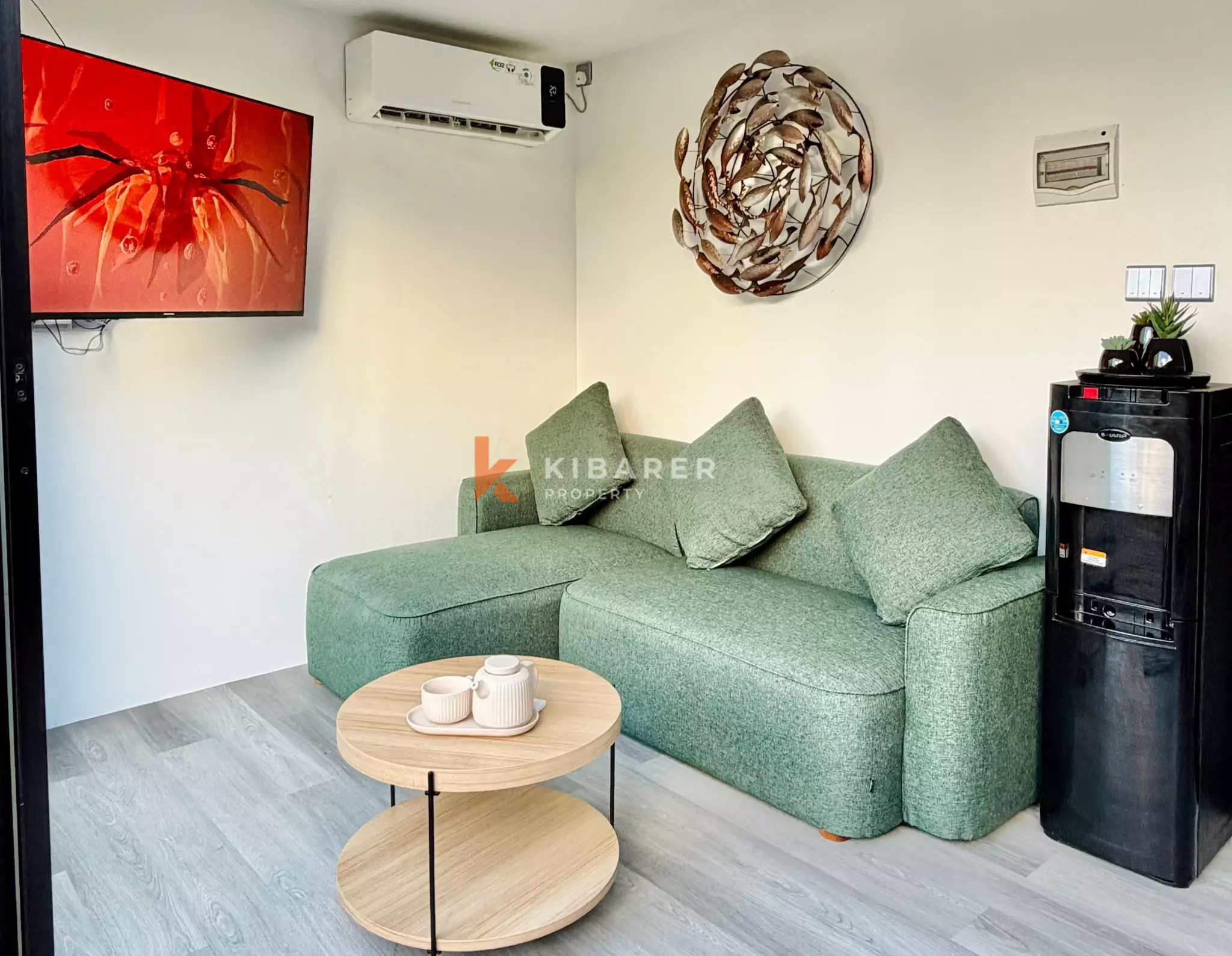 Contemporary One-Bedroom Container-Style Villa with Garden in Canggu — image 9