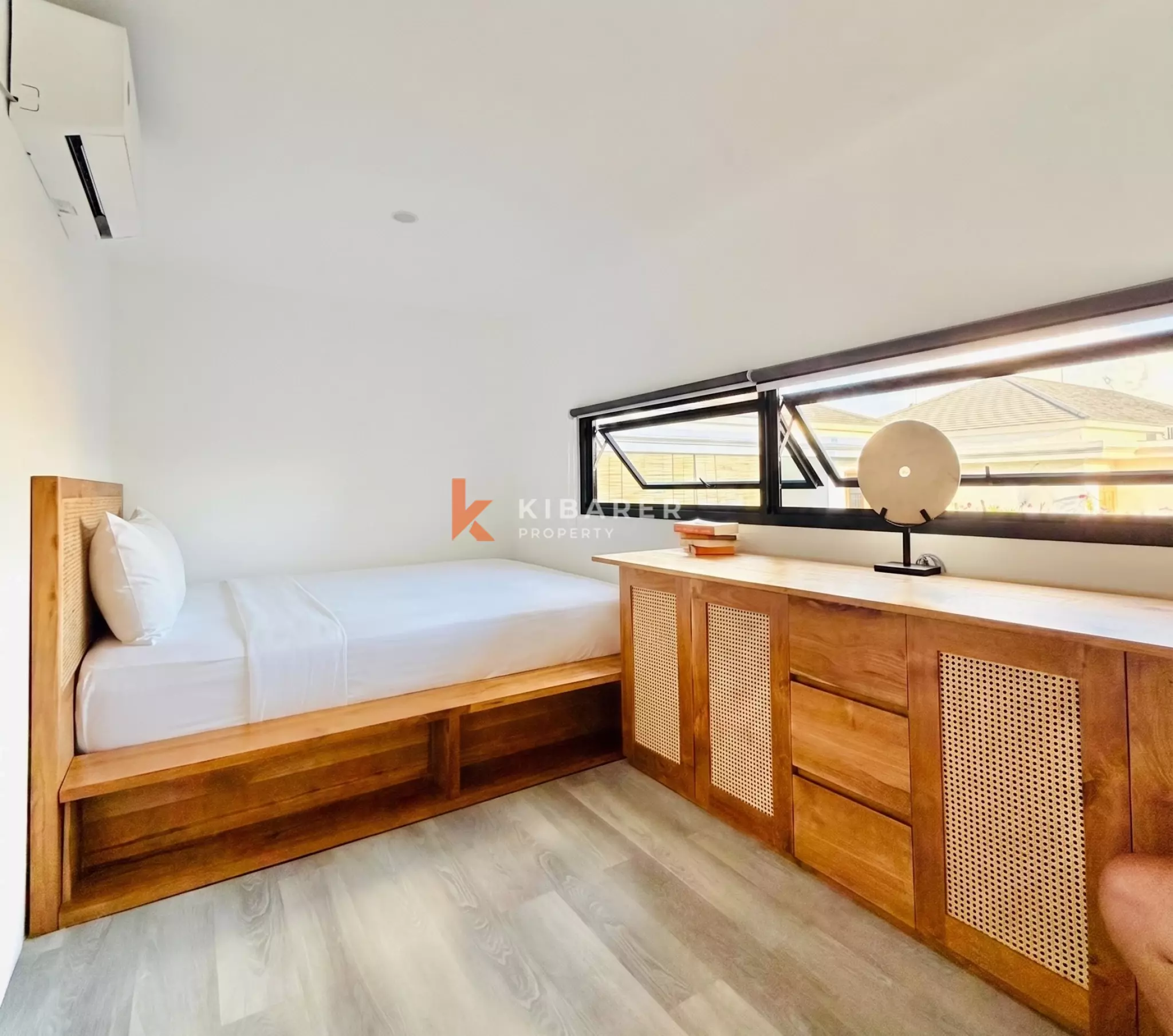 Contemporary One-Bedroom Container-Style Villa with Garden in Canggu — image 10