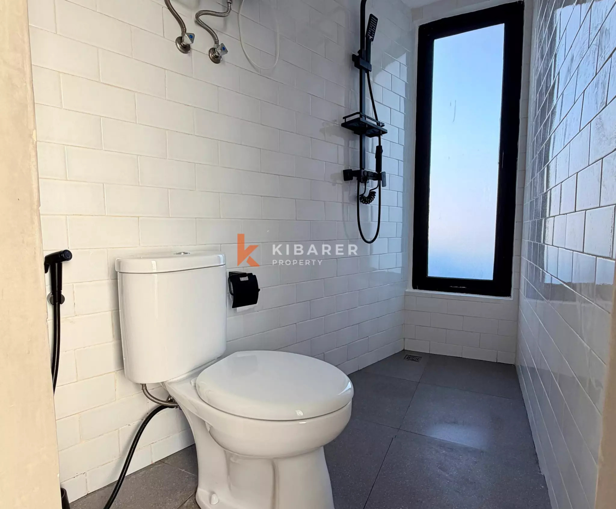 Contemporary One-Bedroom Container-Style Villa with Garden in Canggu — image 12